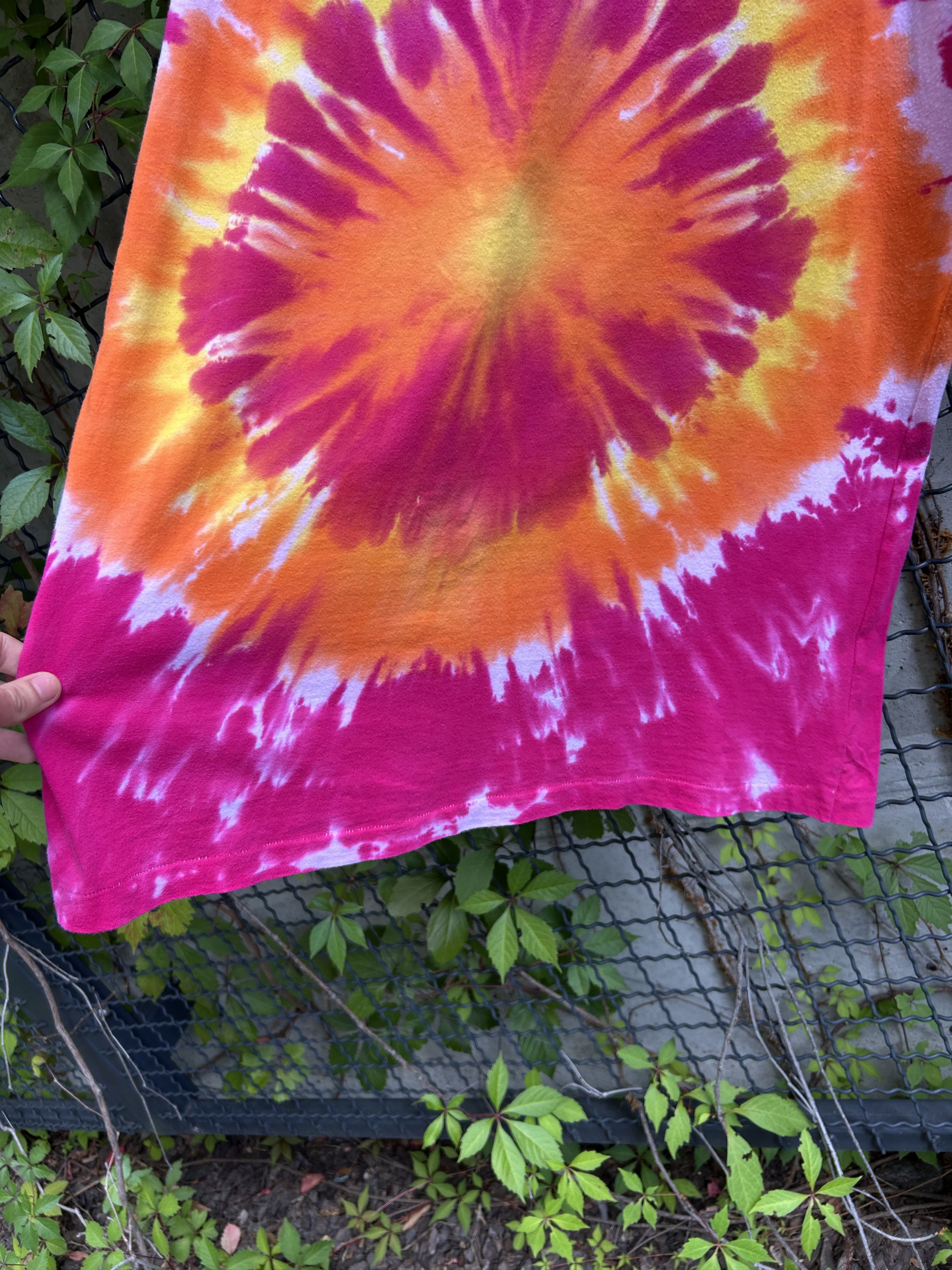 Band Tees Vintage 90s Levellers Rock Band Tie Dye T-shirt Size US XL / EU 56 / 4 - 13 Thumbnail