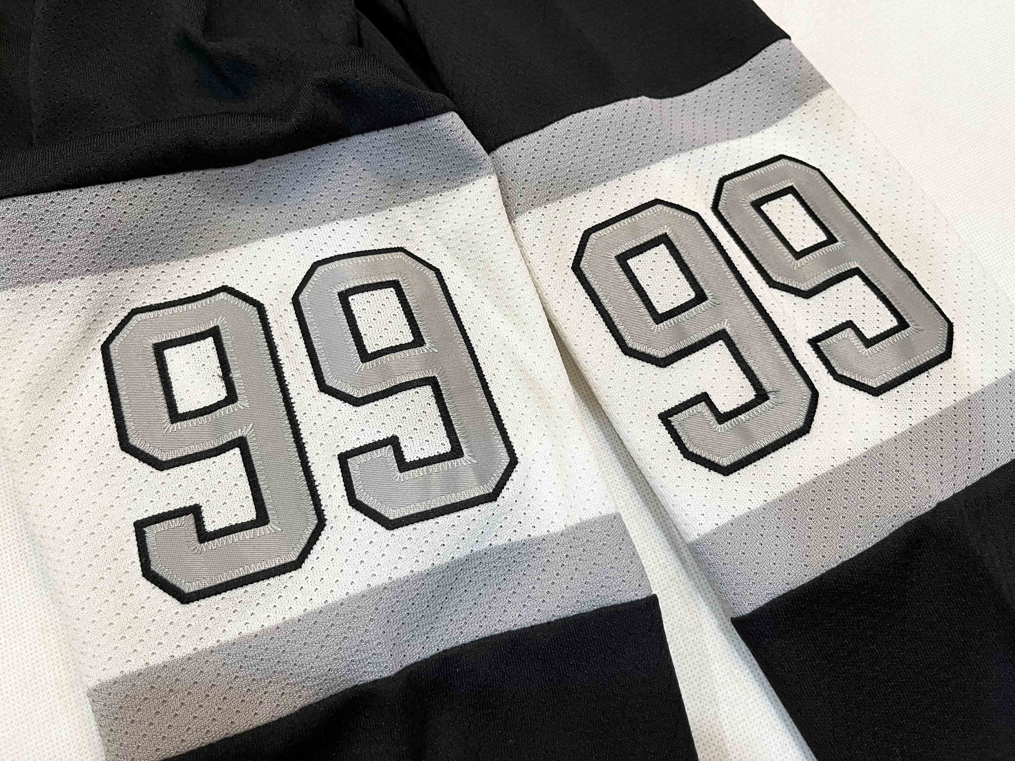 Ccm × NHL CCM Heroes Los Angeles Kings GRETZKY #99 NHL Hockey Jersey Size US XL / EU 56 / 4 - 8 Thumbnail