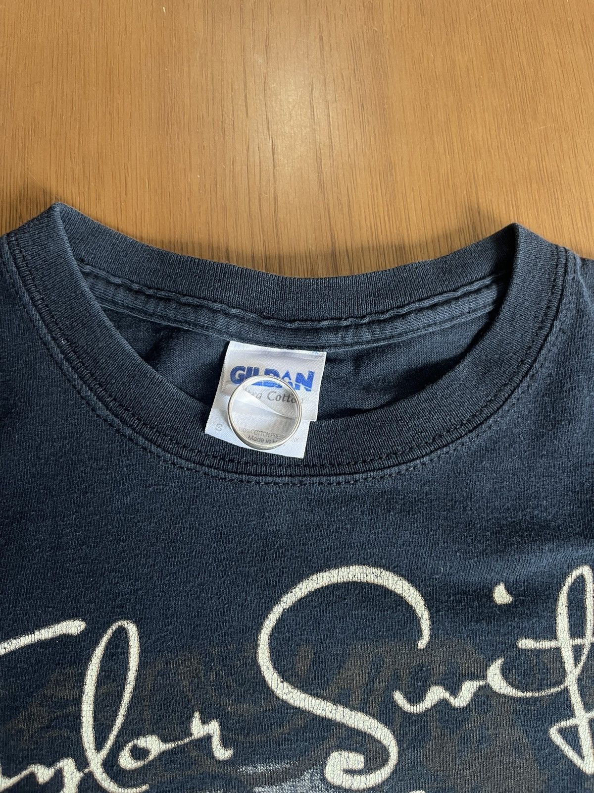 Band Tees Vintage Tayler Swift World tour Tshirt Size US S / EU 44-46 / 1 - 5 Thumbnail