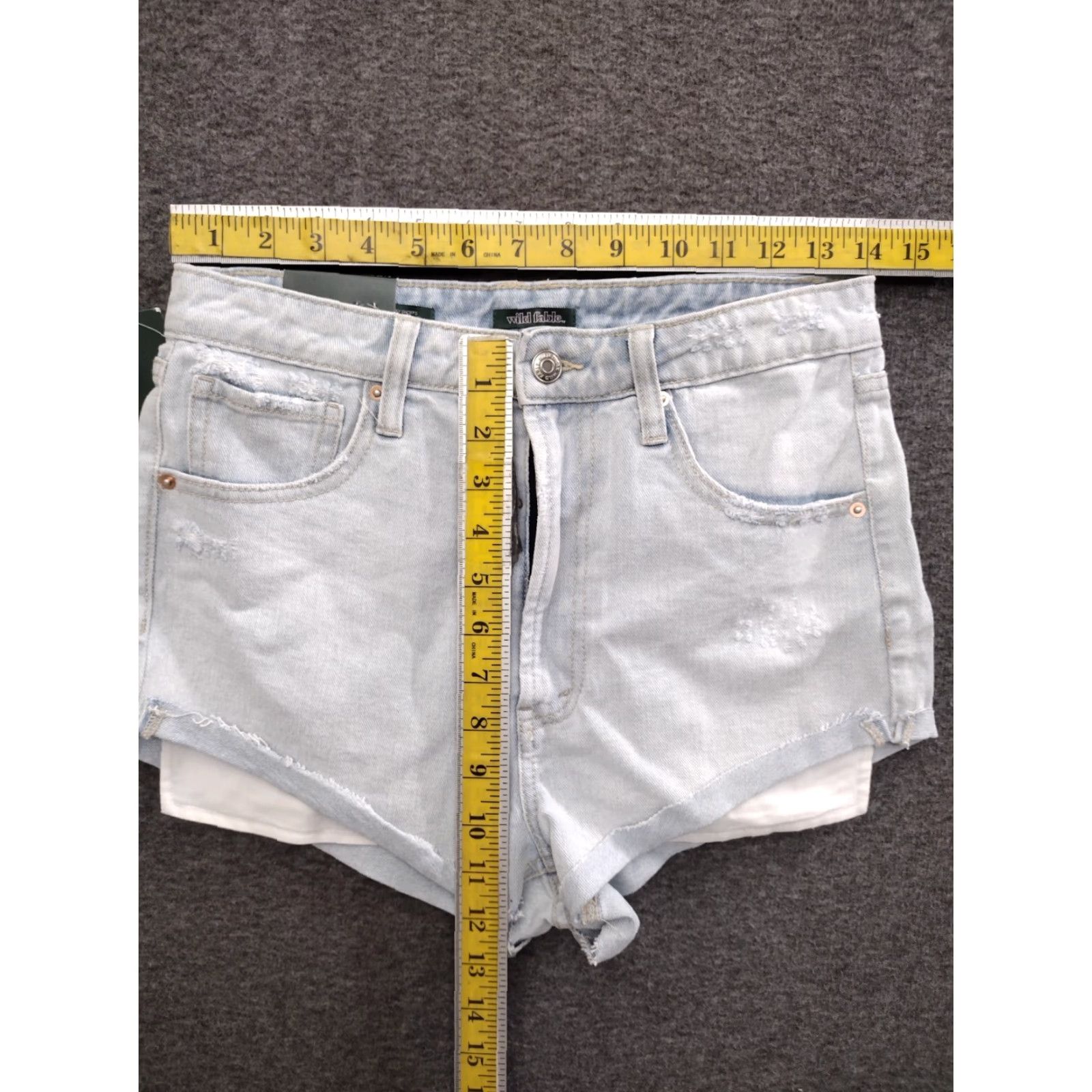 Vintage VINTAGE Wild Fable Highest Rise Denim Cropped Shorts Blue 2 28 in Light Wash 90s Daisy Pocket Womens Size 26" / US 2 / IT 38 - 4 Thumbnail