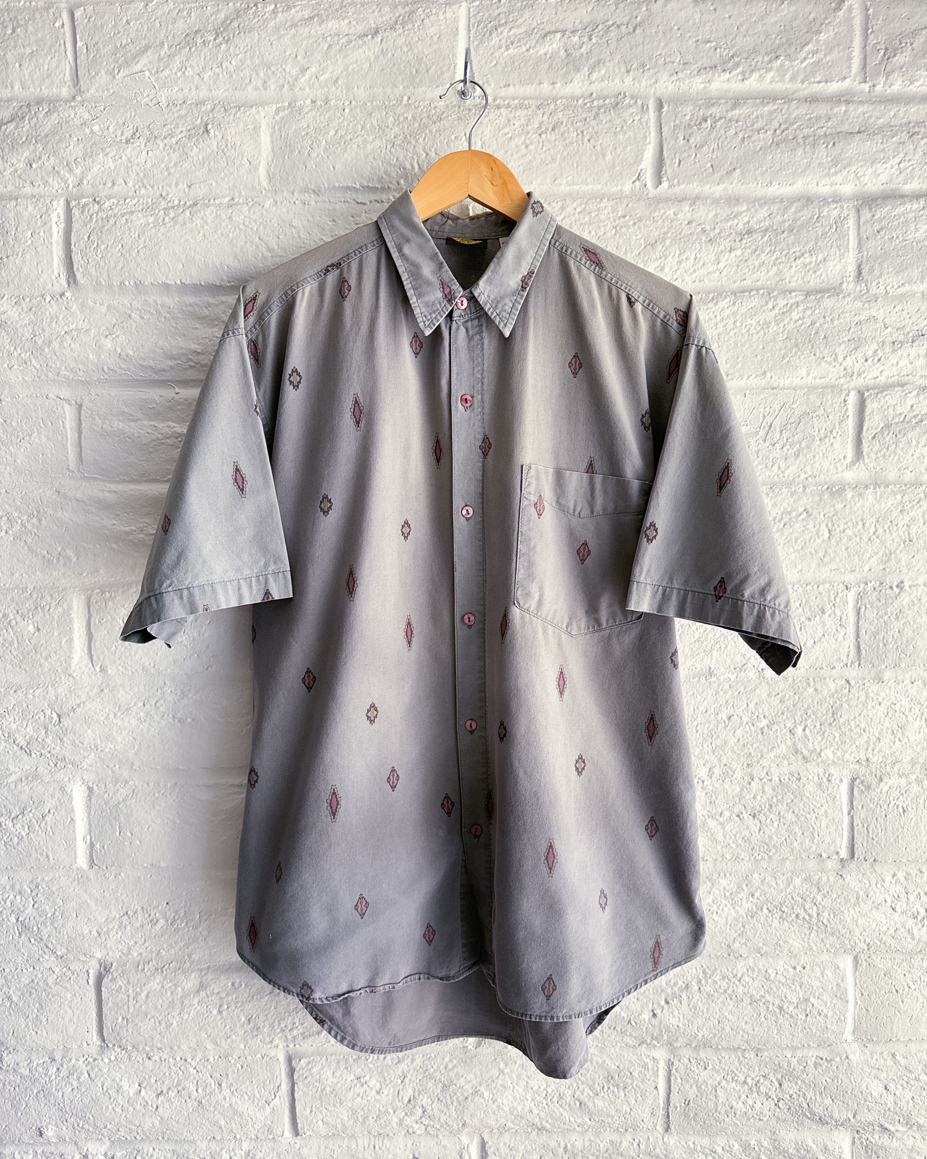 Vintage Vintage 90s Permit Button Up Shirt Gray Western Navajo Print Size US L / EU 52-54 / 3 - 1 Thumbnail