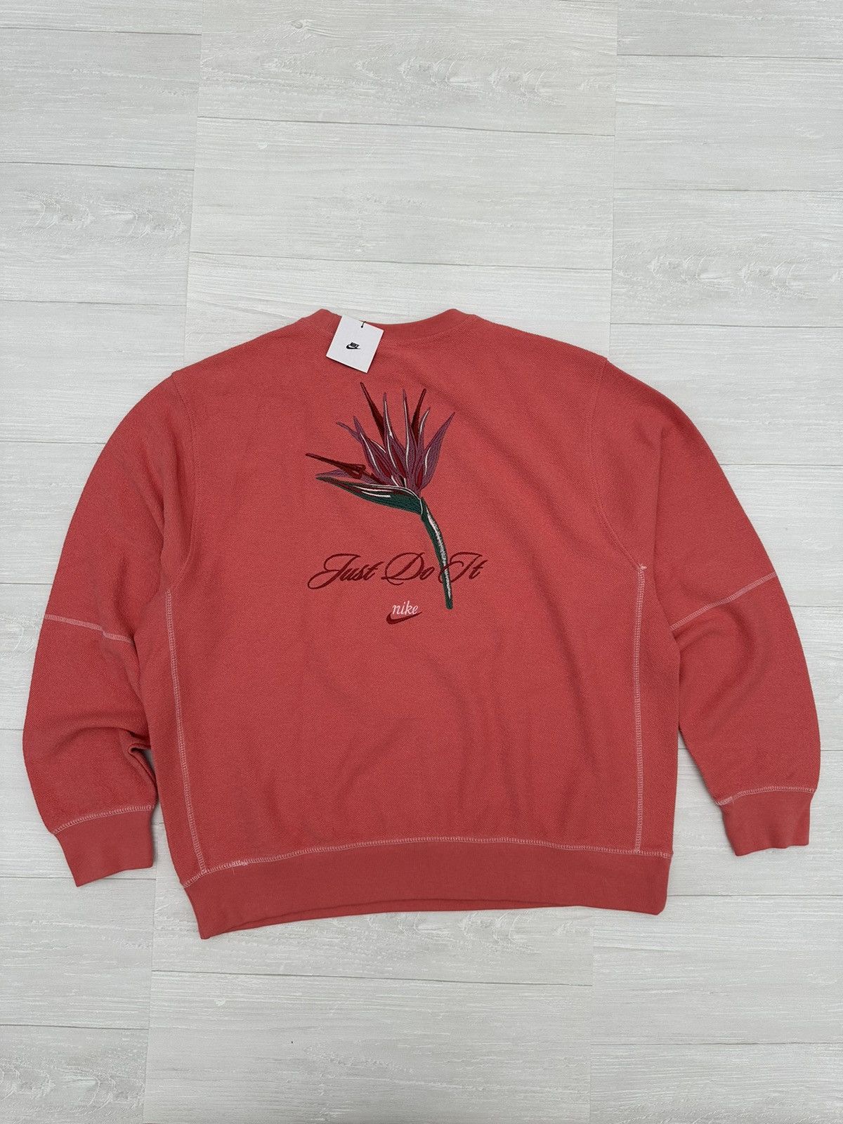Nike Nike Sportswear Club Floral / Flower Coral Sweatshirt Sz. XL Size US XL / EU 56 / 4 - 1 Thumbnail