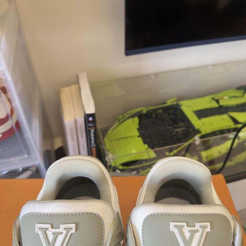 Louis Vuitton Louis Vuitton Low Top Trainer in Dark Green -2508 Size US 8.5 / EU 41-42 - 8 Thumbnail