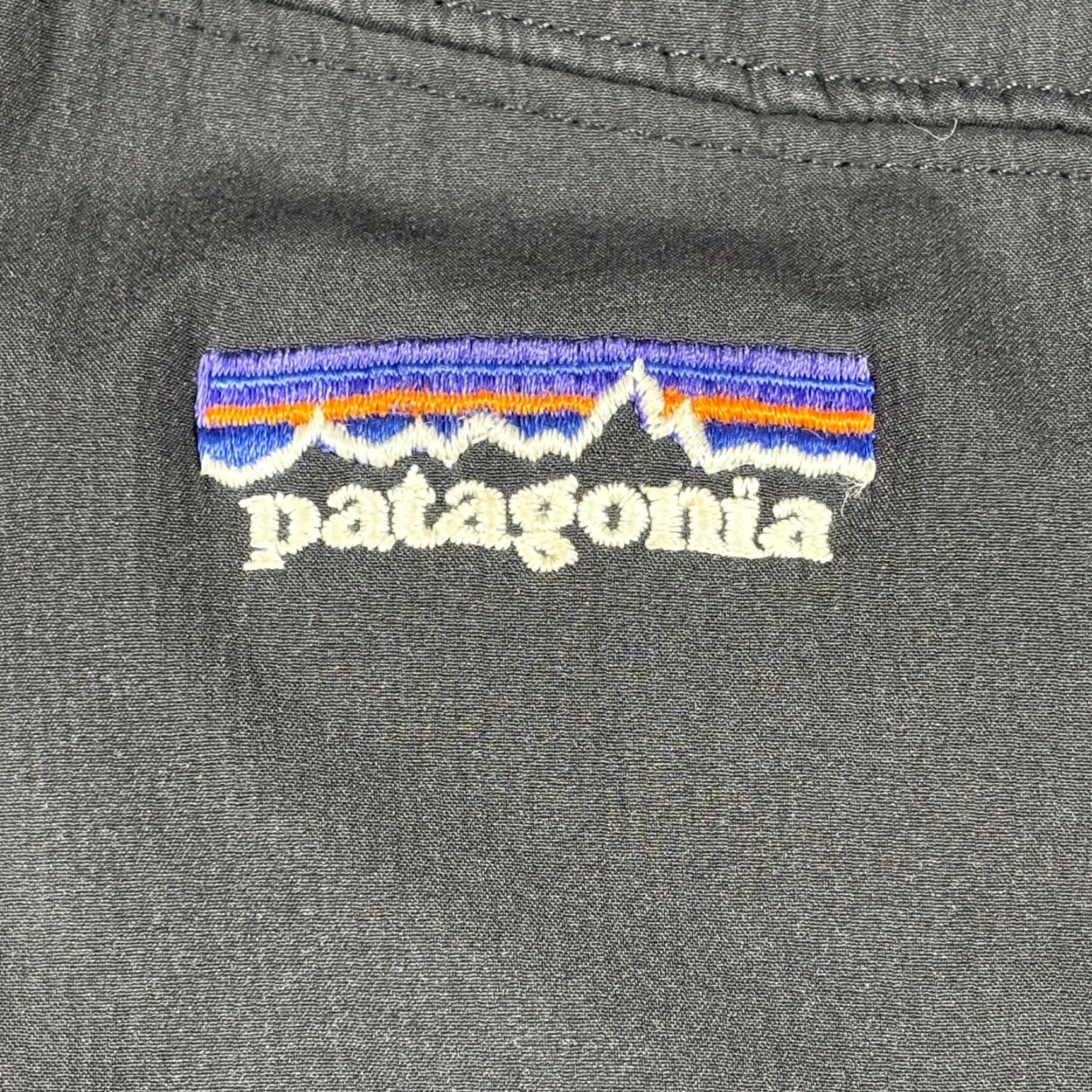 Patagonia VINTAGE Patagonia Regulator Softshell Jacket Mens M Gray Polyester Lined USA Full Zip Pockets Parka Pattern Solid 90s Mens Size US M / EU 48-50 / 2 - 4 Thumbnail