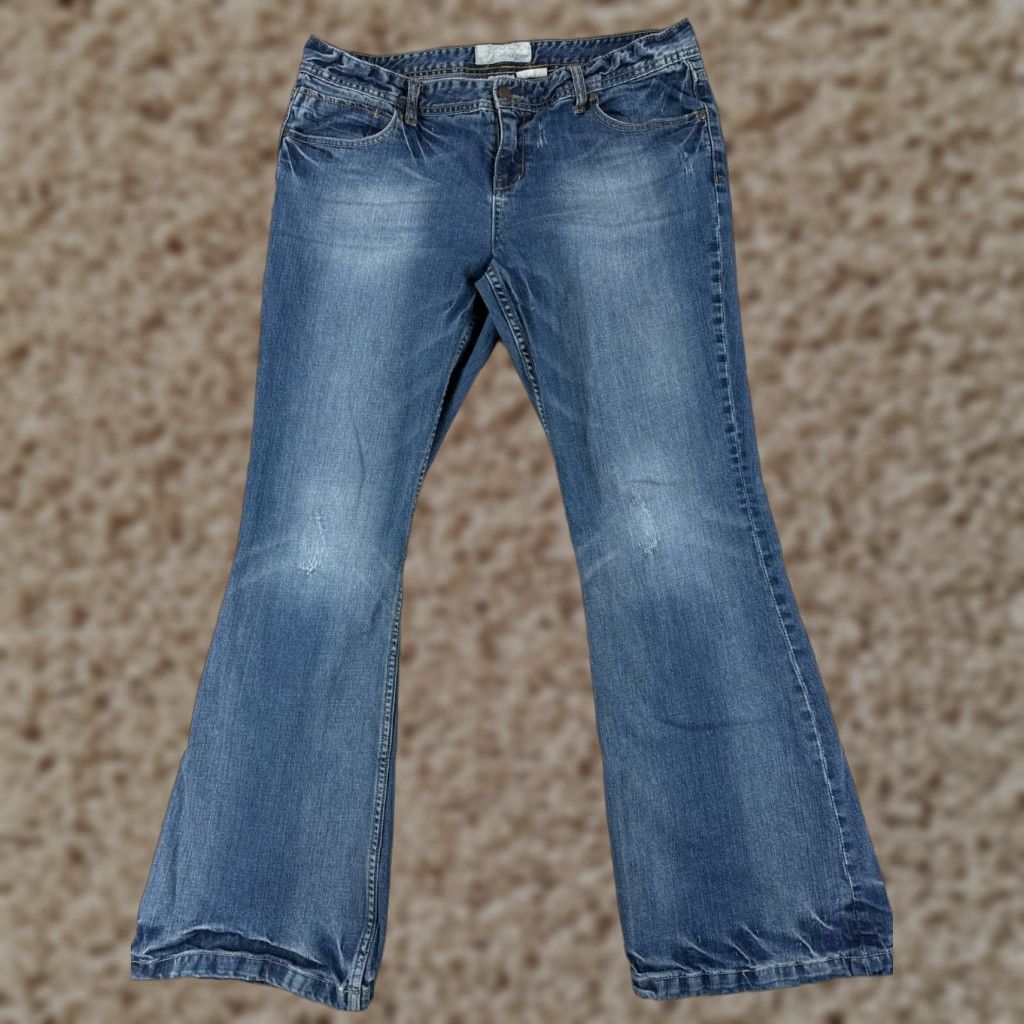 Vintage Maurices Jeans Womens 34x32 Blue Denim Cotton Mid Flared Distressed 15 Regular 5-Pocket Design Distressed Stretch Vintage: No Mens? Size 36" / US 14 / IT 50 - 1 Thumbnail