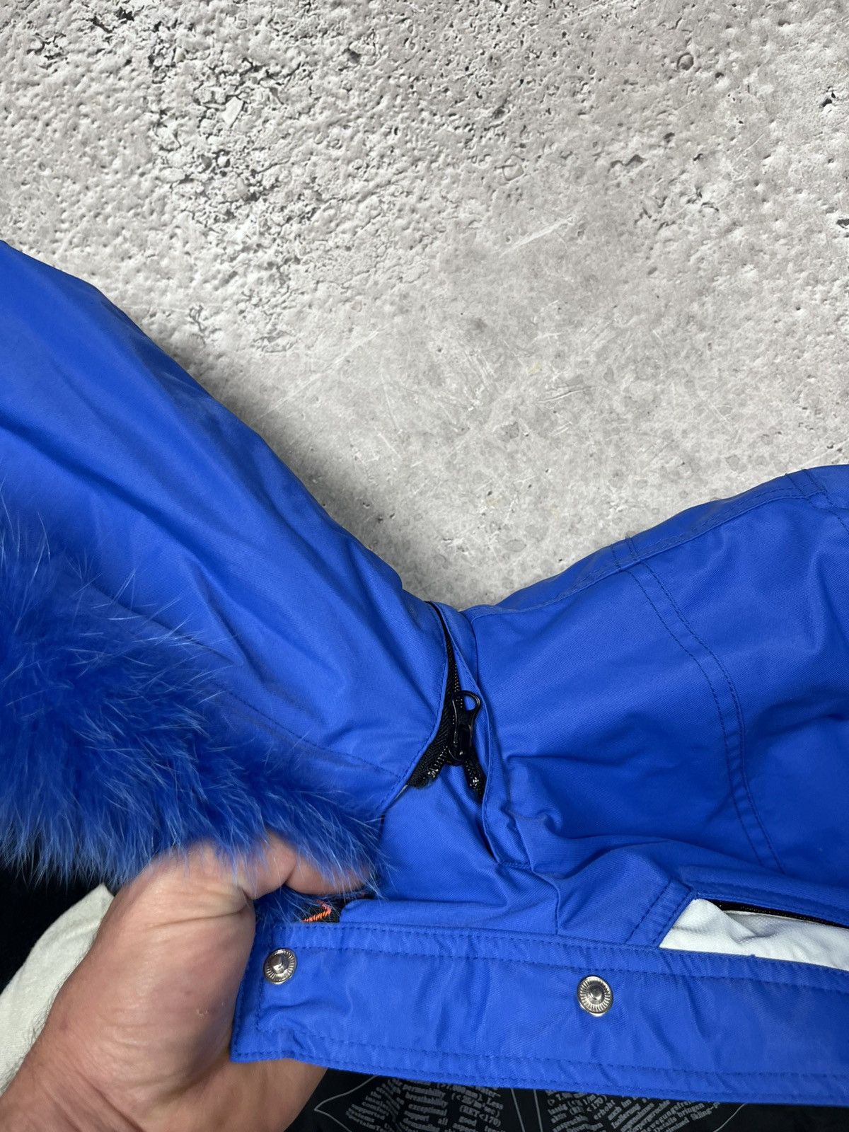 Sportalm Kitzbuhel Sportalm Blue White Ski Jacket M with Belt and Faux Fur Hood Size M / US 6-8 / IT 42-44 - 19 Thumbnail