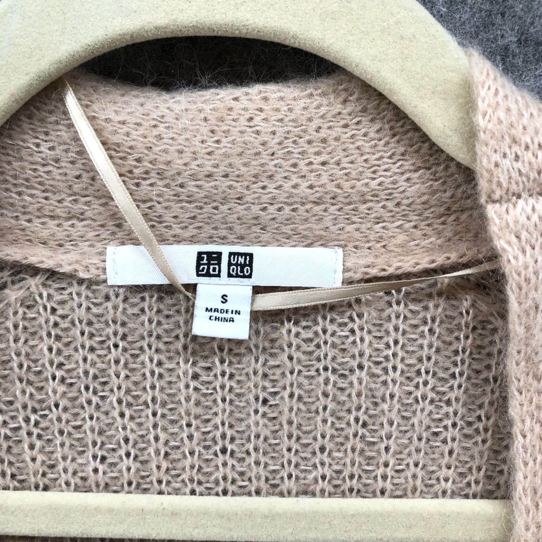 Uniqlo Uniqlo Cardigan Womens S Beige Button V-Neck Longline Mohair Wool Blend Long Cardigan Size S / US 4 / IT 40 - 5 Thumbnail