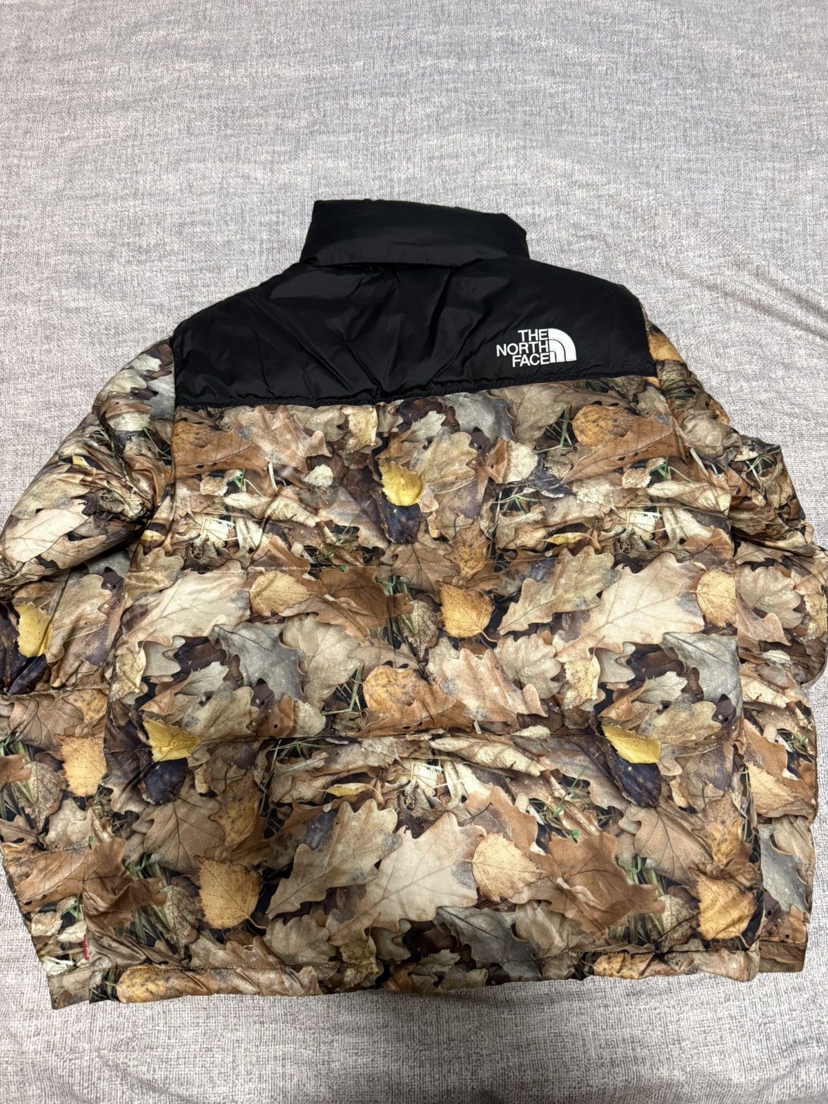 Supreme × The North Face Supreme tnf the north face leaves nuptse Jacket Size US M / EU 48-50 / 2 - 4 Thumbnail