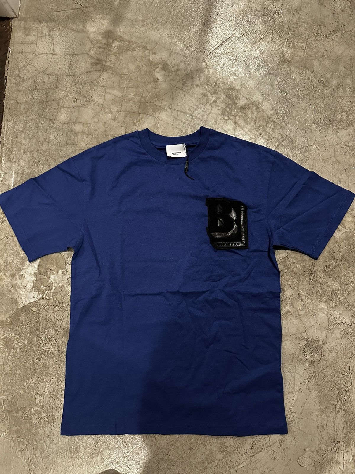 Burberry Burberry Chenille Logo T Shirt Size US M / EU 48-50 / 2 - 1 Thumbnail