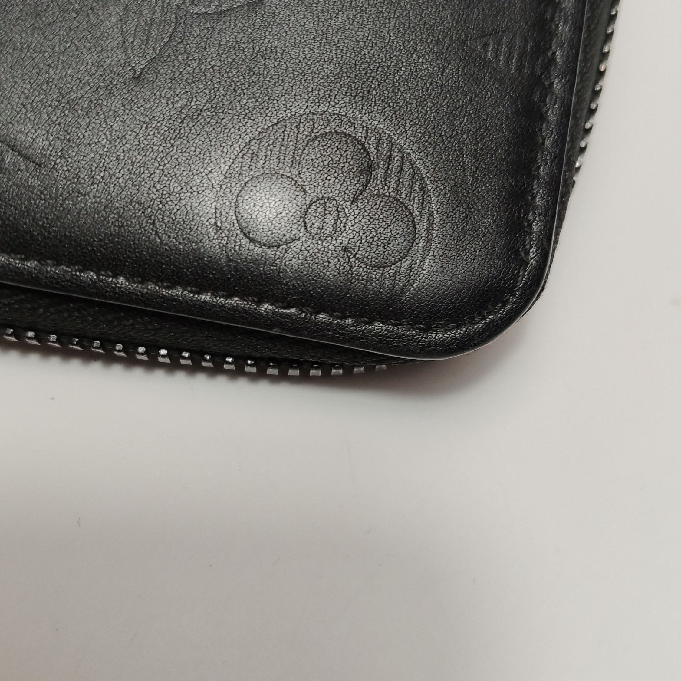 Louis Vuitton Louis Vuitton (LV) Zippy leather embossed zip around wallet Size ONE SIZE - 9 Thumbnail