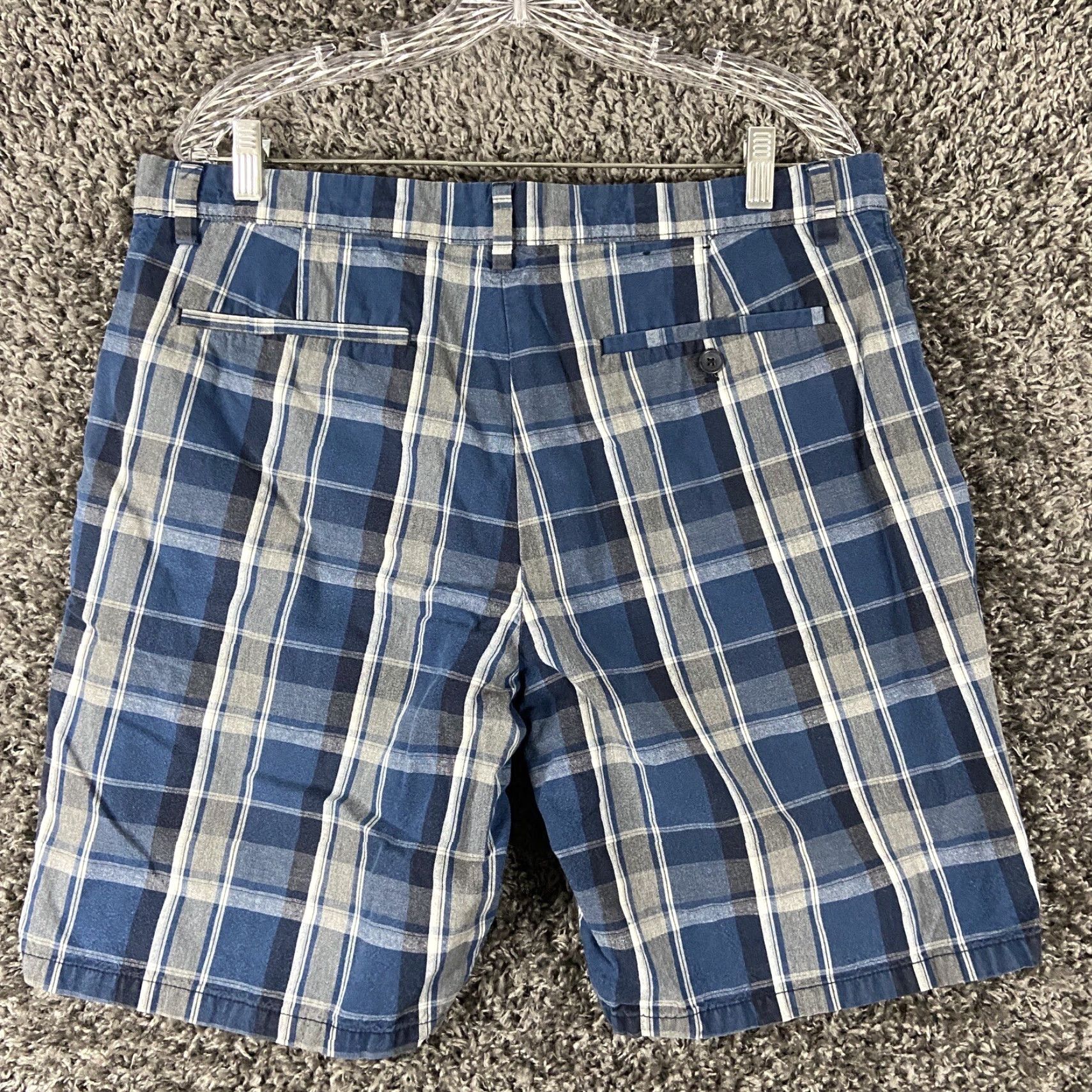Banana Republic Banana Republic Shorts 35 Blue Plaid Chino Mens Size US 35 - 8 Thumbnail