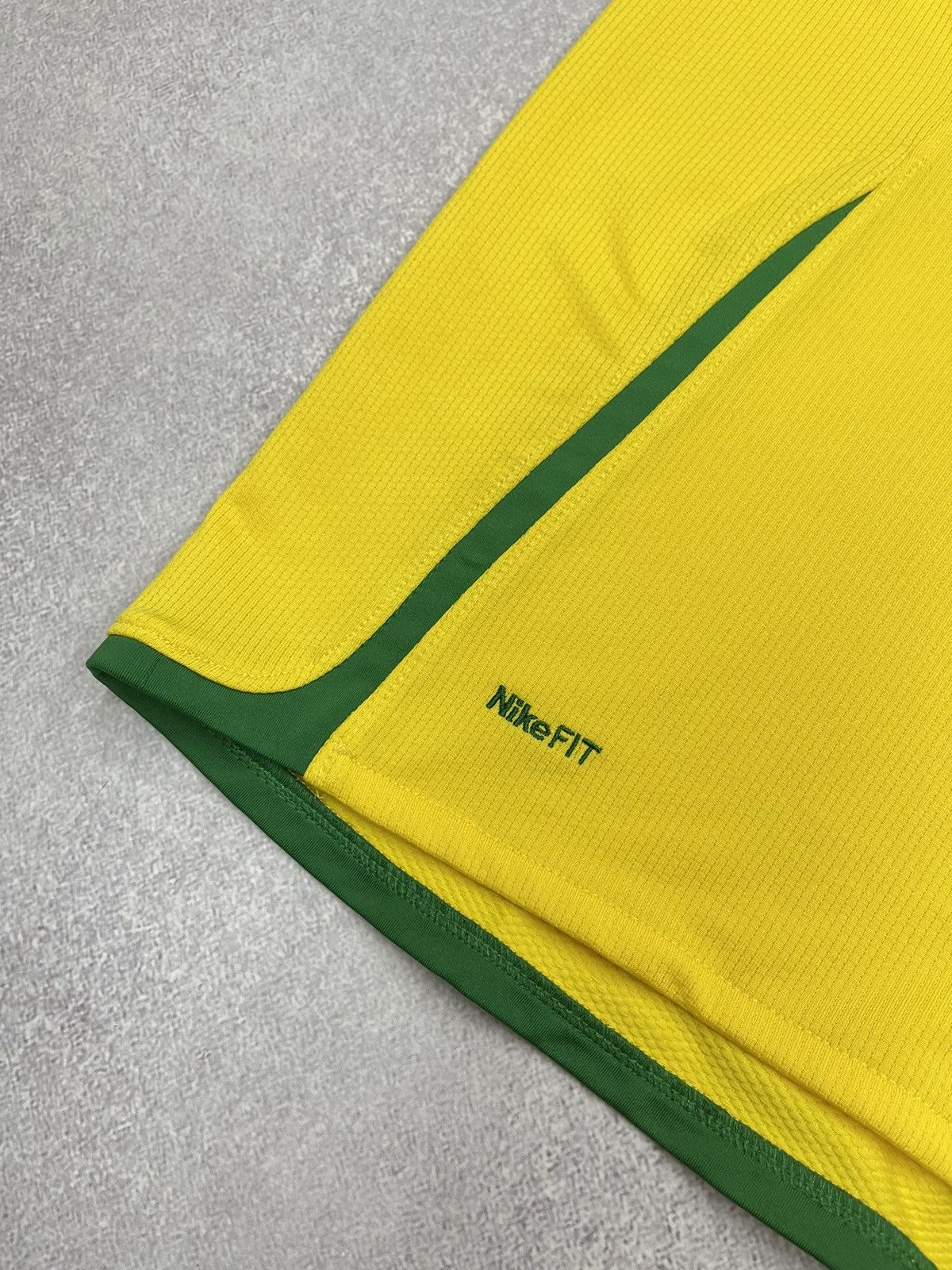 Nike Vintage Nike CBF Brazil Soccer Jersey Football Club Y2K Size US M / EU 48-50 / 2 - 8 Thumbnail