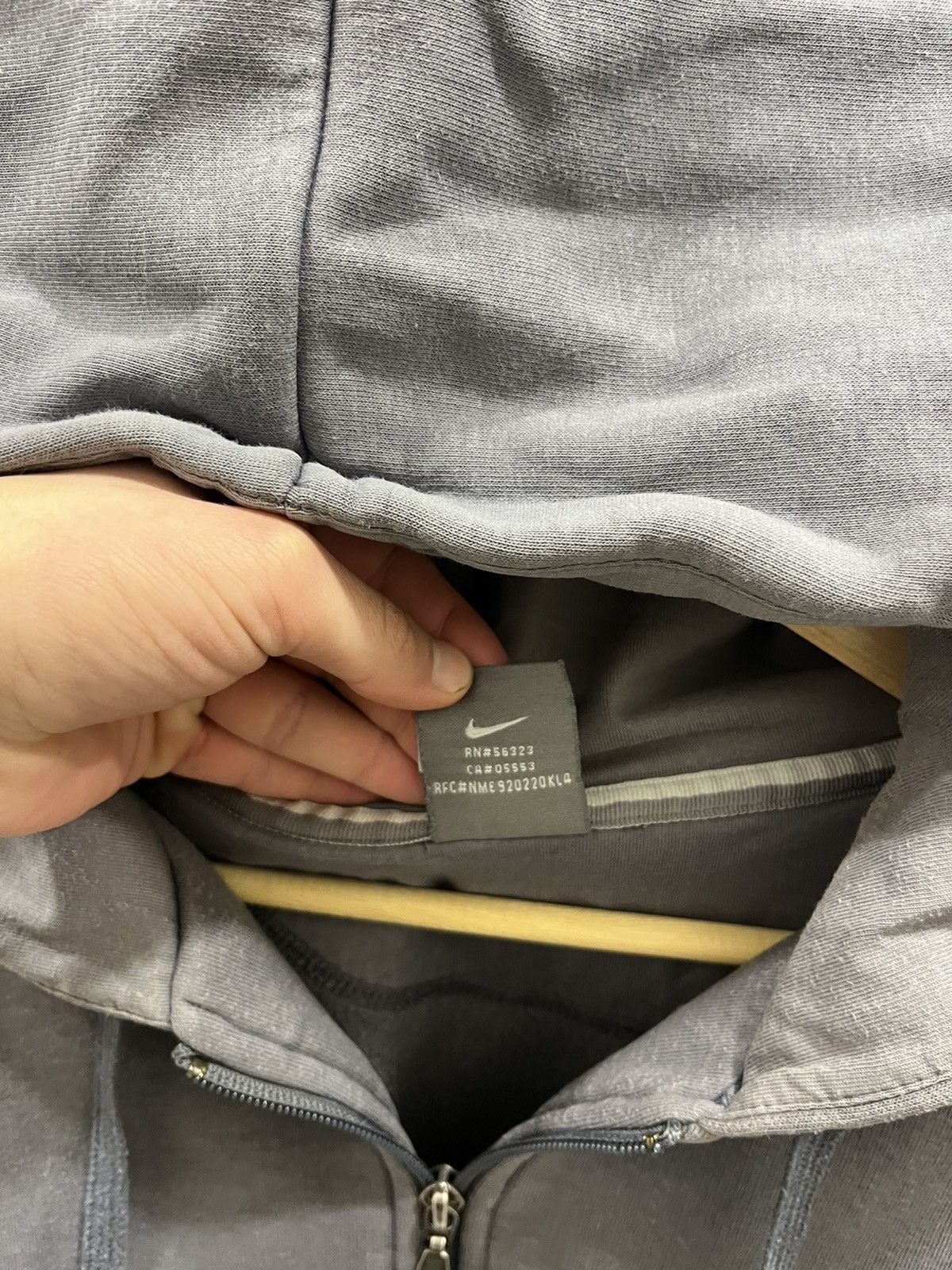 Nike 90s Nike Vintage Zip Hoodie Grey Small Swoosh Embroidered Size US L / EU 52-54 / 3 - 5 Thumbnail