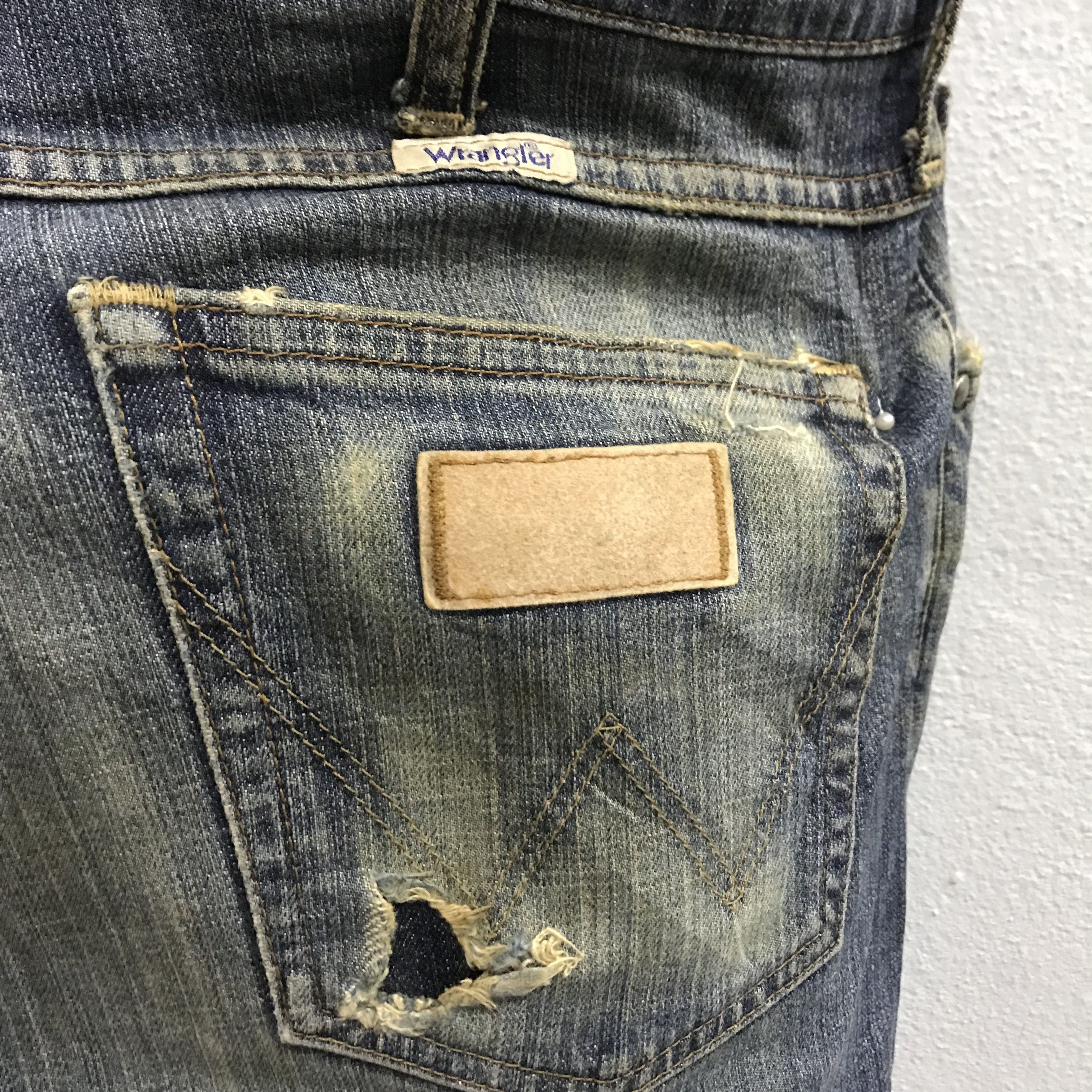 Wrangler Vintage Wrangler Japan Distressed Blue Straight Leg Jeans Size US 34 / EU 50 - 10 Thumbnail