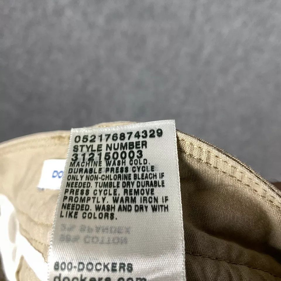 Dockers Dockers Cargo Shorts Women's Size 12 Cotton Blend Adults Size 34" / US 12 / IT 48 - 7 Thumbnail