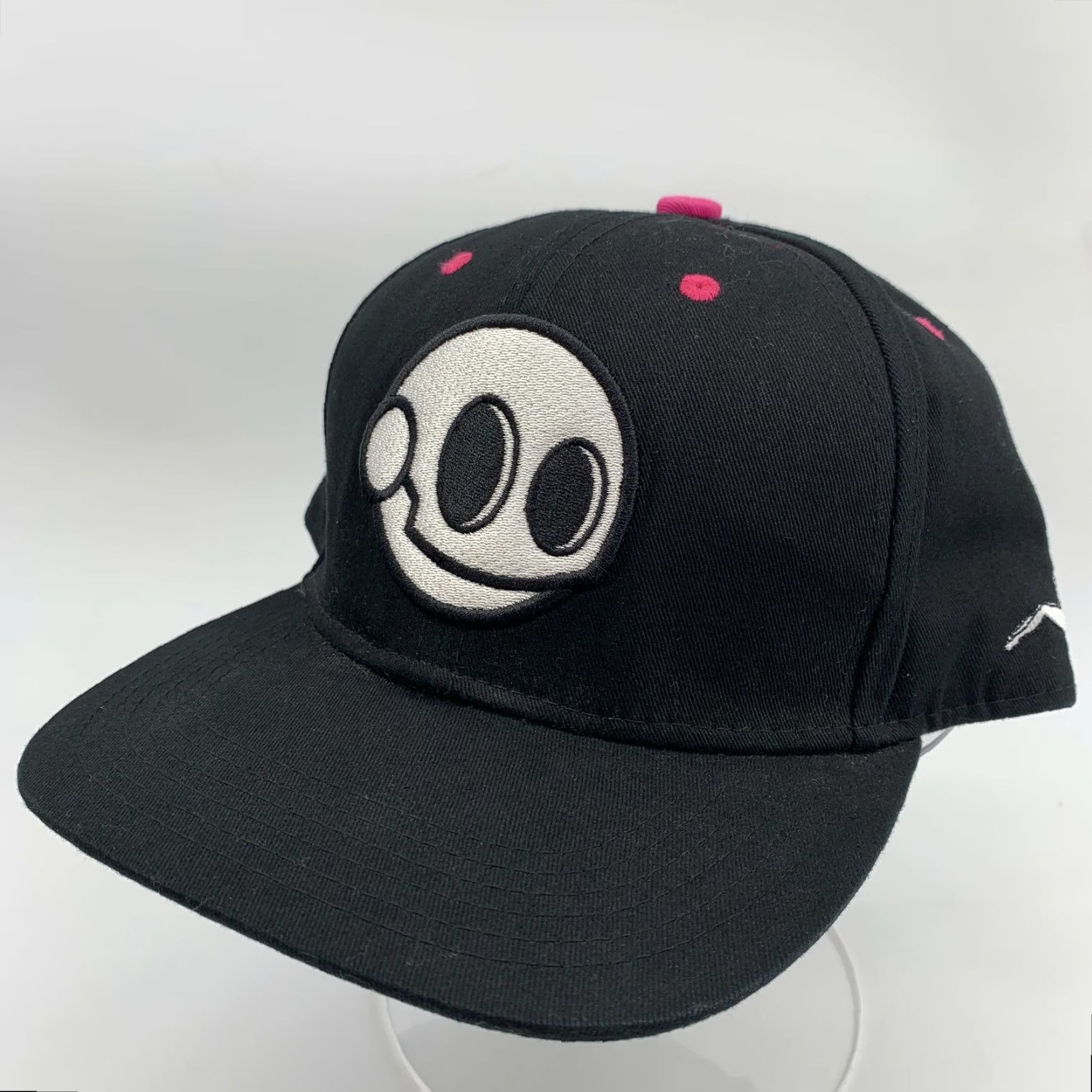 Logo 7 VINTAGE ROB0TT! Hat Cap Snap Back Mens Black Cartoon Smiley Face Logo Pink One Size Size ONE SIZE - 2 Thumbnail