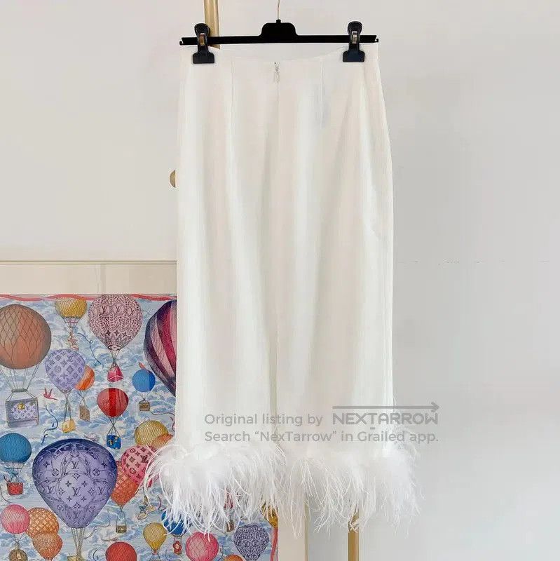 Miu Miu Miu Miu White Feather Hem Midi Skirt . Size 23" - 2 Thumbnail
