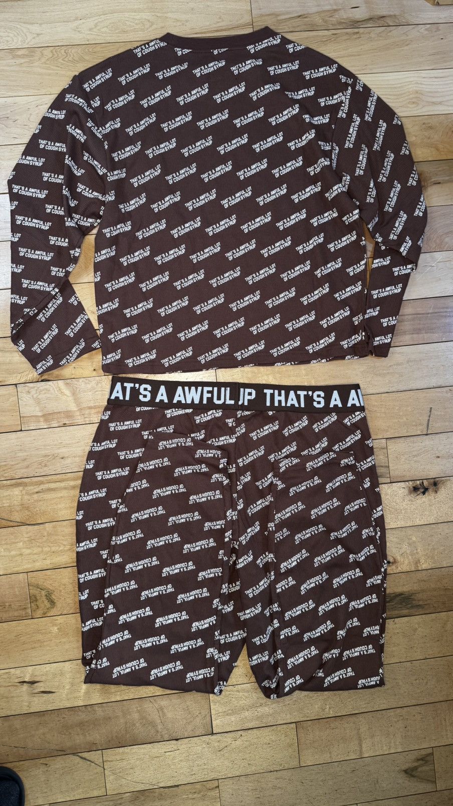 Vintage THATS A AWFUL LOT OF COUGH SYRUP Brown Cropped Thermal Set Size XXL / US 16-18 / IT 52-54 - 4 Thumbnail