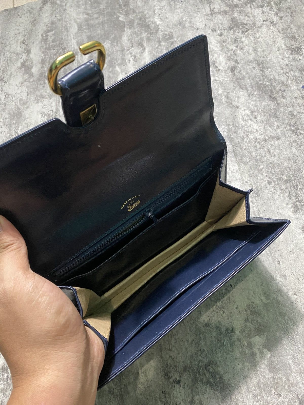 Gucci × Vintage Vintage Gucci 80's Clutch Bag Genuine Leather Size 26 - 5 Thumbnail