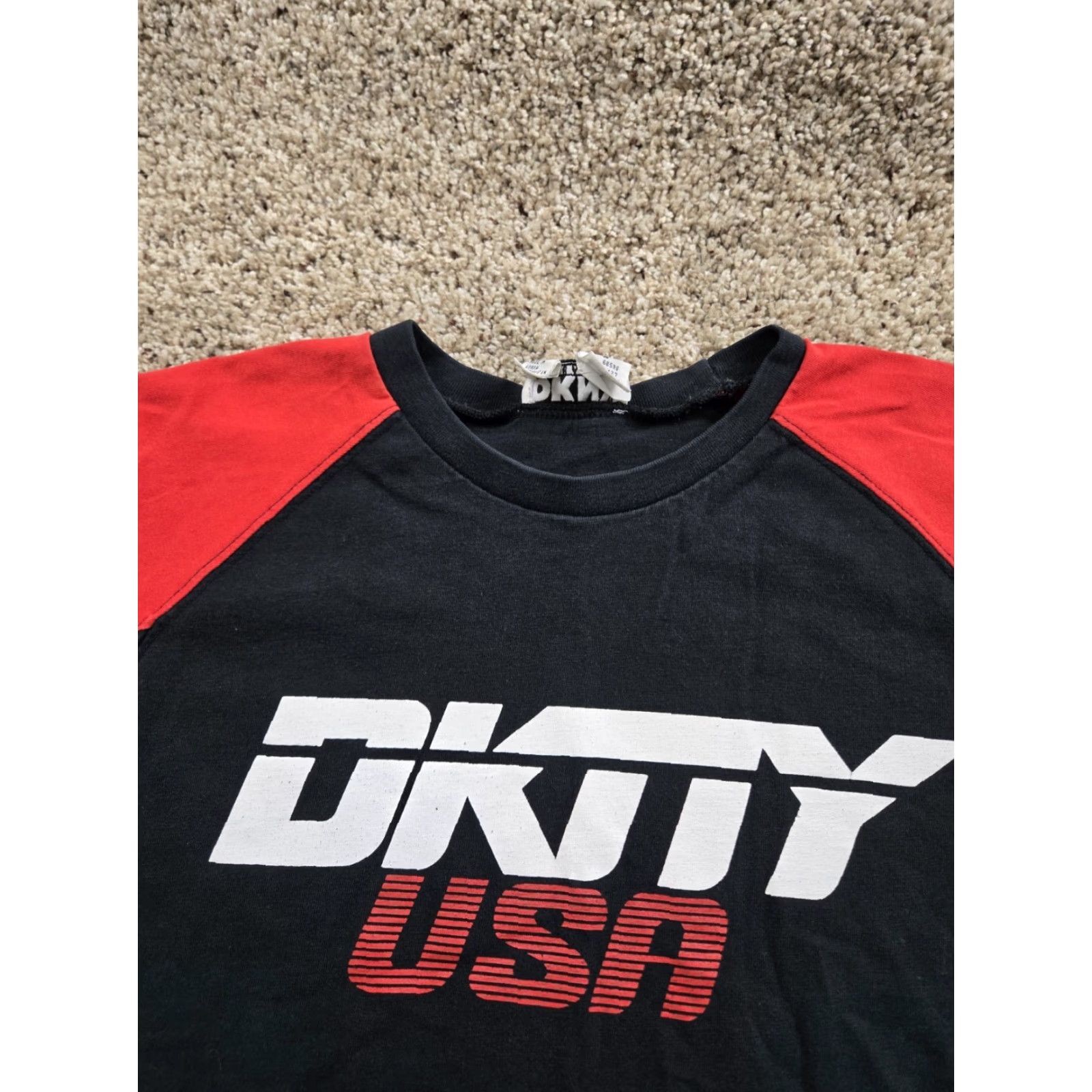 DKNY VINTAGE DKNY T-Shirt Mens Small Black Long Sleeve Graphic 90s Y2K Embroidered Logo DKNY Shirt Mens Small Black 90s Size US S / EU 44-46 / 1 - 6 Thumbnail