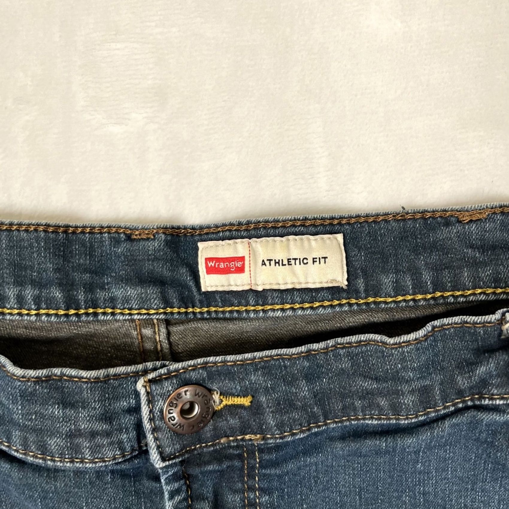 Wrangler Wrangler Jeans Mens 38x30 Blue Athletic Fit Denim Dark Wash Straight 5-Pocket Regular Waist Mens Size US 38 / EU 54 - 4 Thumbnail