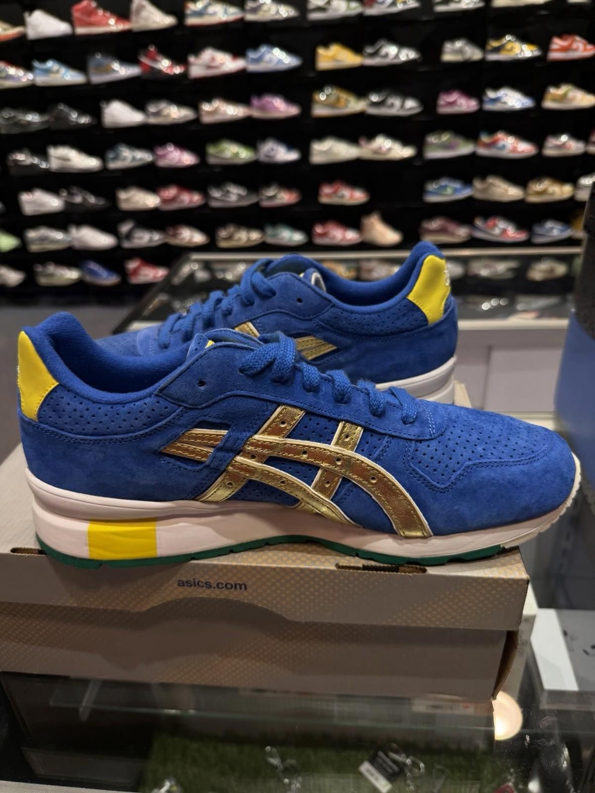 Asics ASICS GEL-Lyte GT II x KITH Ronnie Fieg “Brazil” - Size 11 Size US 11 / EU 44 - 6 Thumbnail