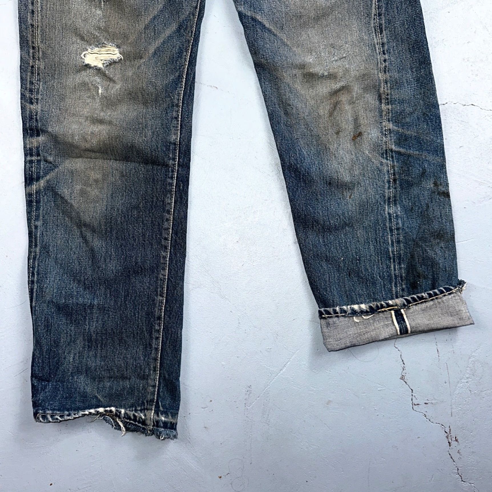 Levi's VINTAGE Levi's 505 Big E Jeans 28 Regular USA Denim Blue 60s 70s 501 XX Straight Mens Jeans Pattern Solid Distressed Button Rise Mid 10-12 Inseam 26 Size US 28 / EU 44 - 3 Thumbnail