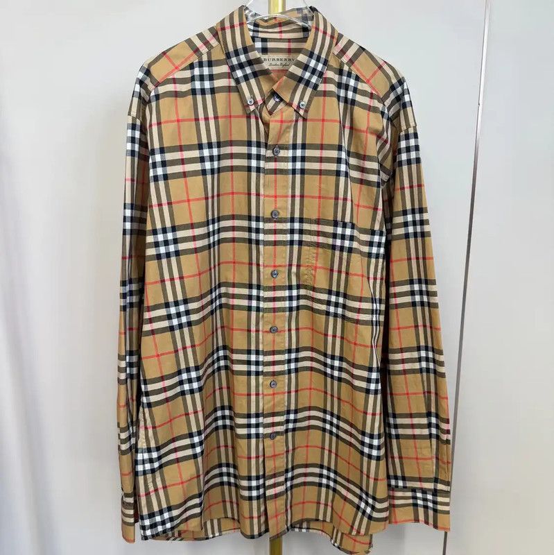 Burberry Burberry Men's Khaki Check Long Sleeve Shirt Size US L / EU 52-54 / 3 - 1 Thumbnail
