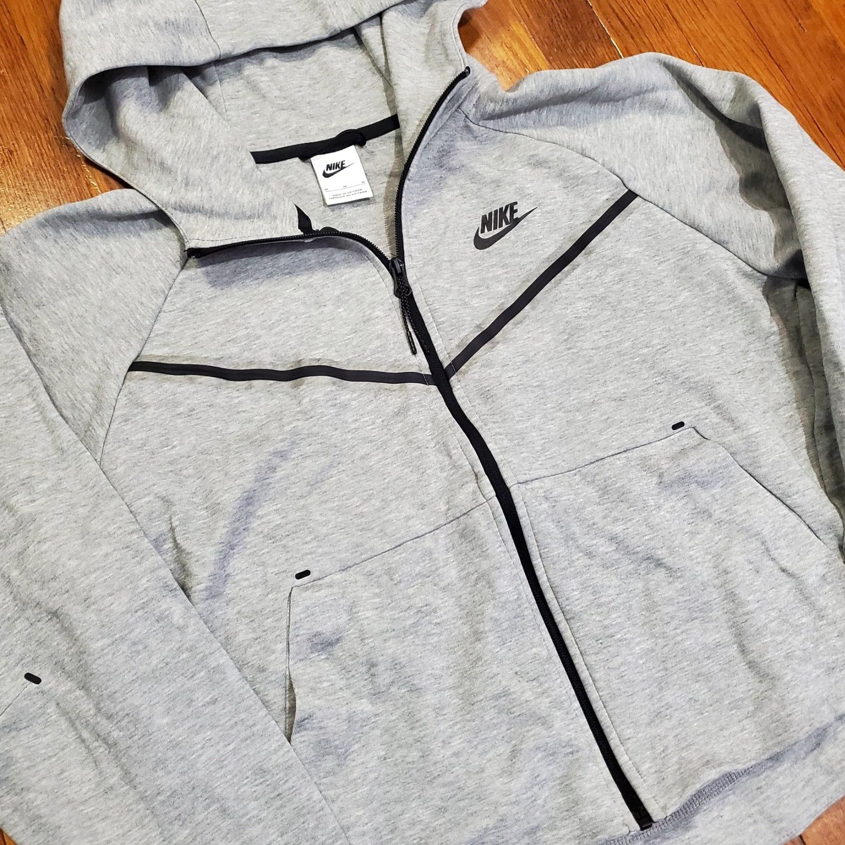 Nike VINTAGE Nike Tech Fleece Hoodie Womens Medium Gray Windrunner Full Zip CW4298-063 Size M / US 6-8 / IT 42-44 - 4 Thumbnail