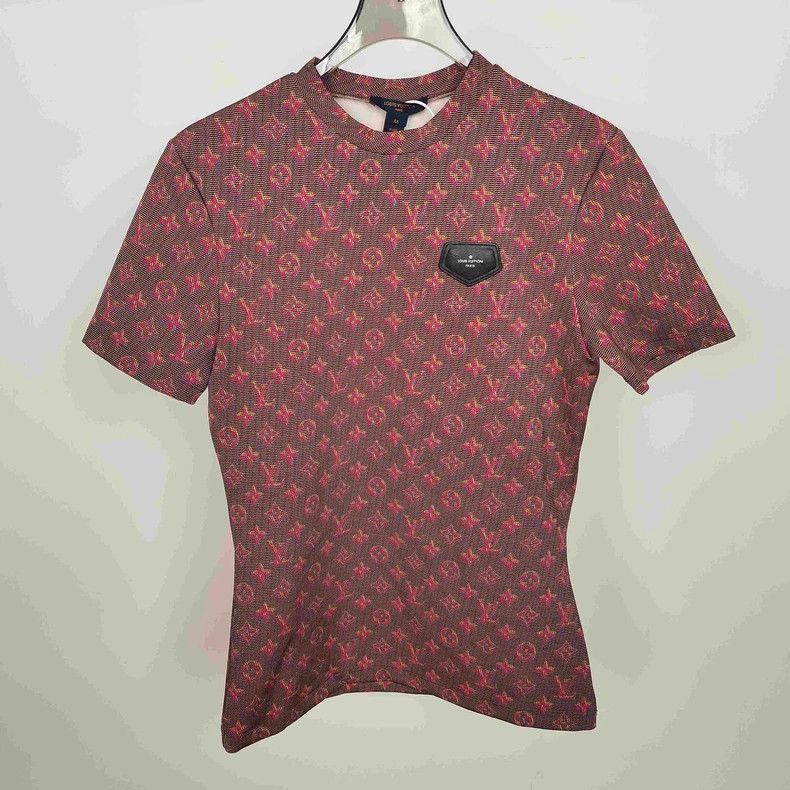 Louis Vuitton Louis Vuitton Red and yellow full-print space cotton short Size M / US 6-8 / IT 42-44 - 1 Thumbnail
