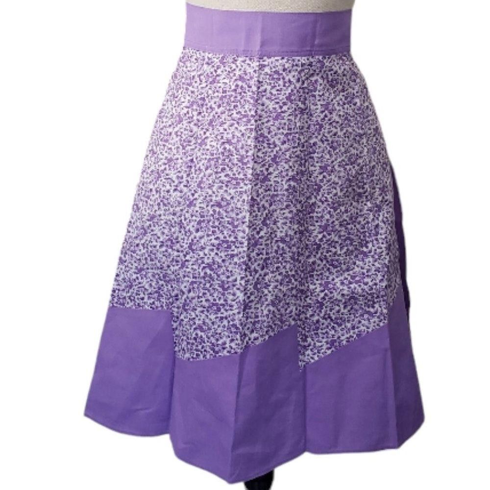 Designer CT409 Vintage Purple & White Floral Apron Petite Size ONE SIZE - 1 Thumbnail
