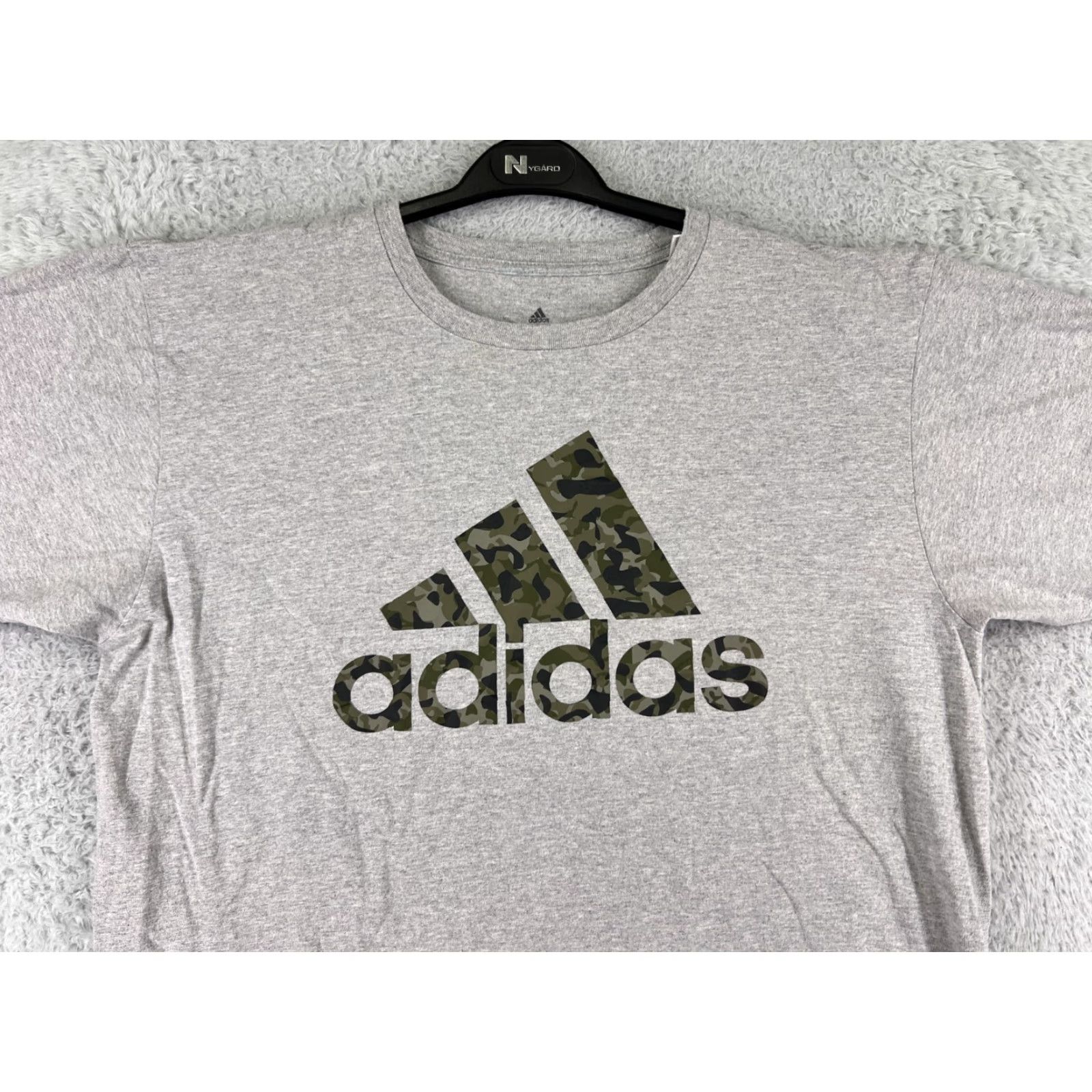 Adidas Adidas Shirt Mens XL Gray Camo Logo Short Sleeve Crew Neck Sports T-Shirt Men’s Slim Fit, 100% Cotton, Jersey, Logo, All Seasons Size US XL / EU 56 / 4 - 5 Thumbnail