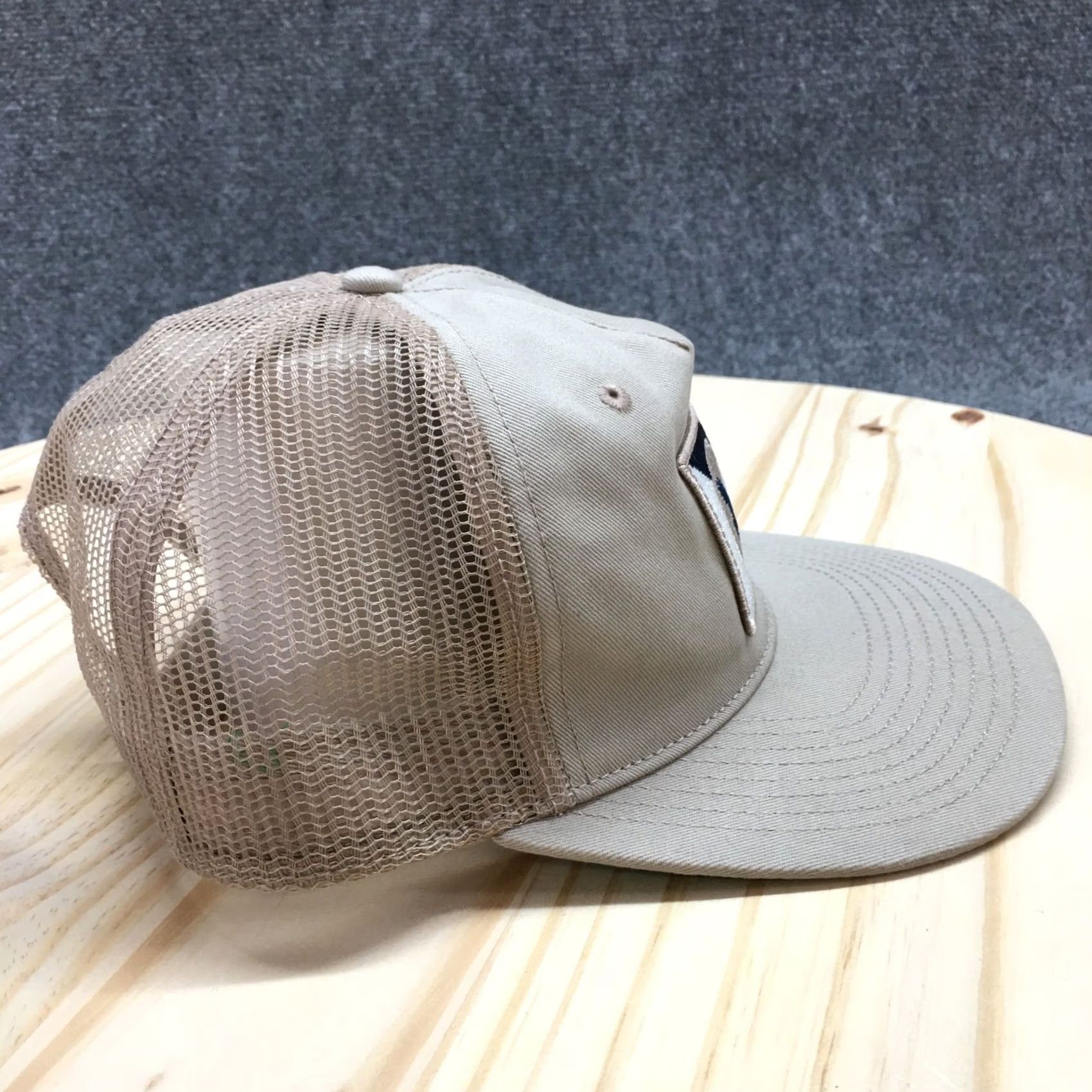 American Eagle Outfitters American Eagle Trucker Hat Mens Brown OS Adjustable Flat Brim Embroidered Logo Size ONE SIZE - 6 Thumbnail