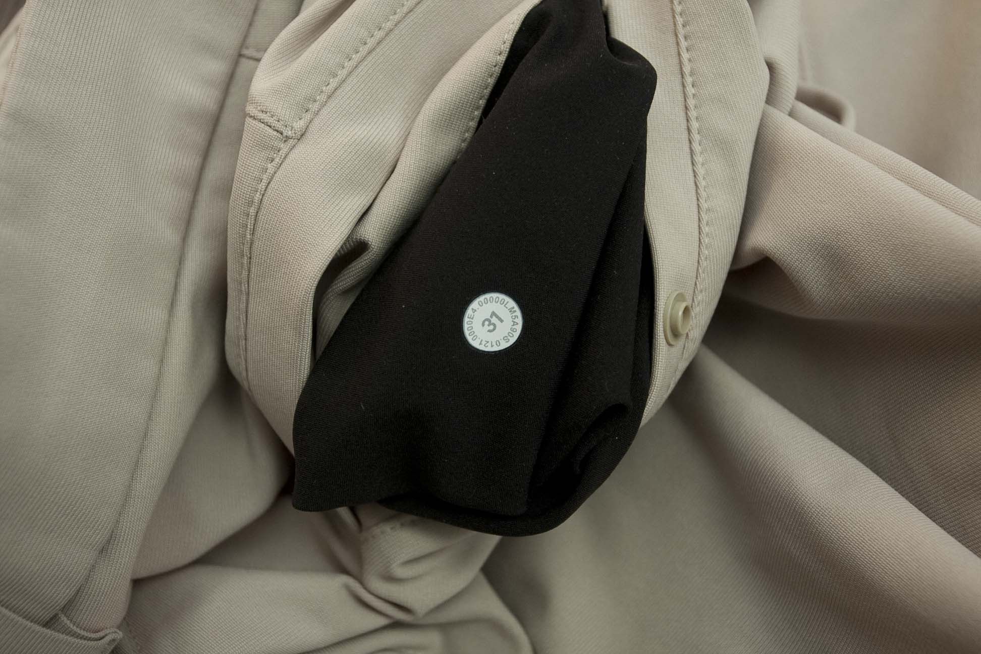 Lululemon Lululemon Commission Pants Size 31x26.5 Pale Brown Size US 31 - 5 Thumbnail