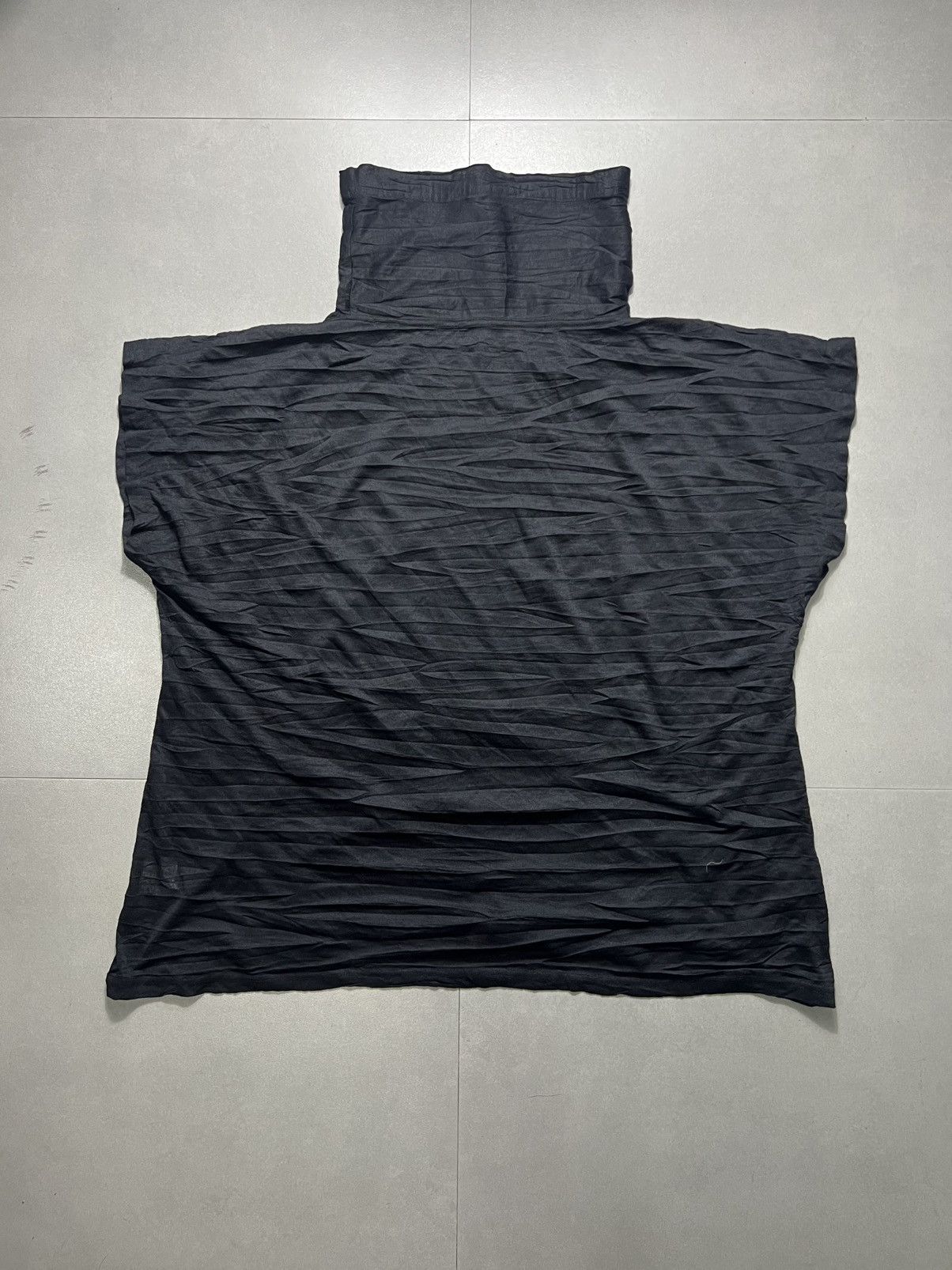 Issey Miyake Issey Miyake - Mock Neck Blouse Size M / US 6-8 / IT 42-44 - 1 Thumbnail