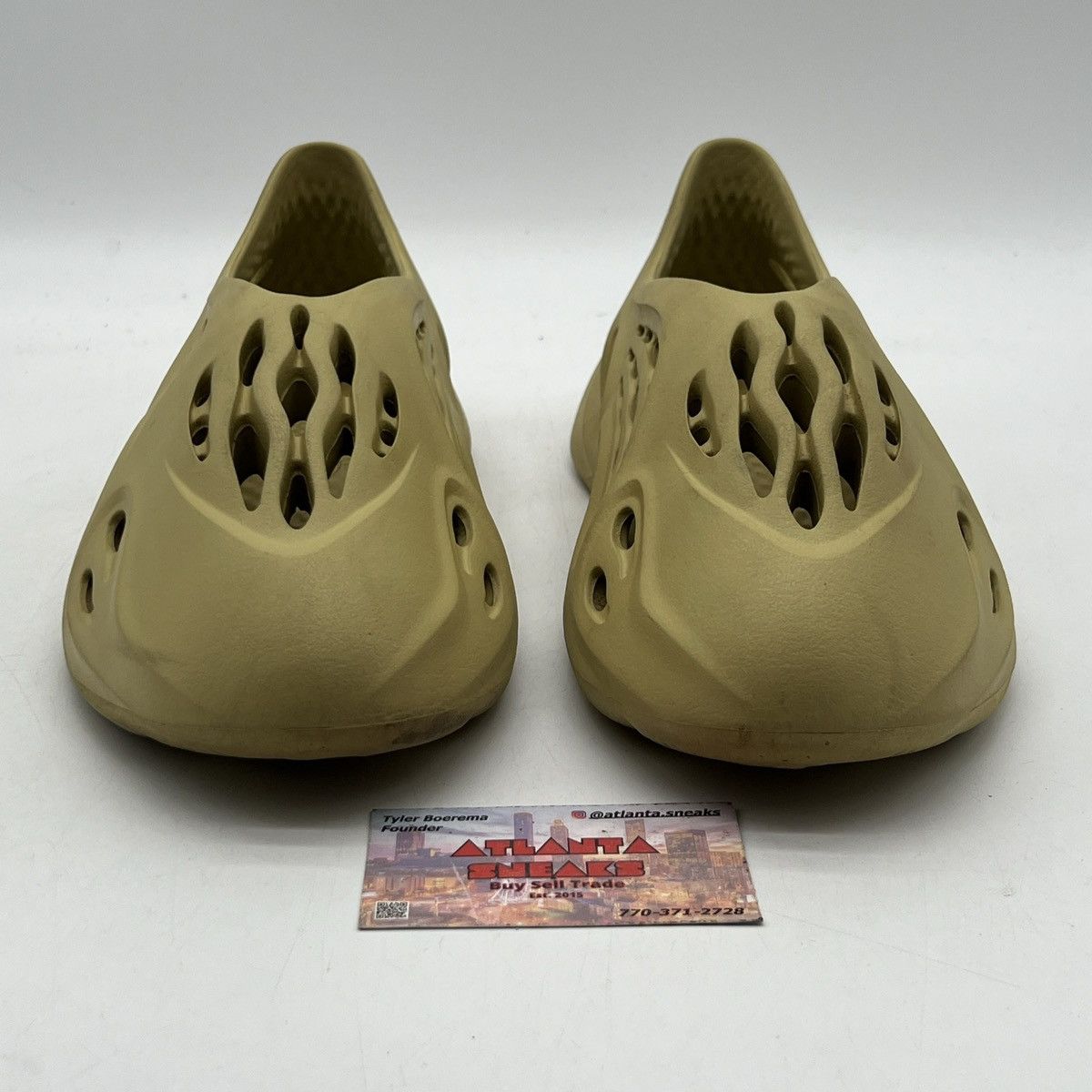 Adidas Yeezy foam runner sulfer Size US 12 / EU 45 - 2 Thumbnail