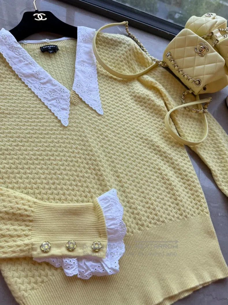 Chanel Chanel 24a detachable sleeve collar yellow cashmere cardig Size XXS / US 00 / IT 34 - 2 Thumbnail
