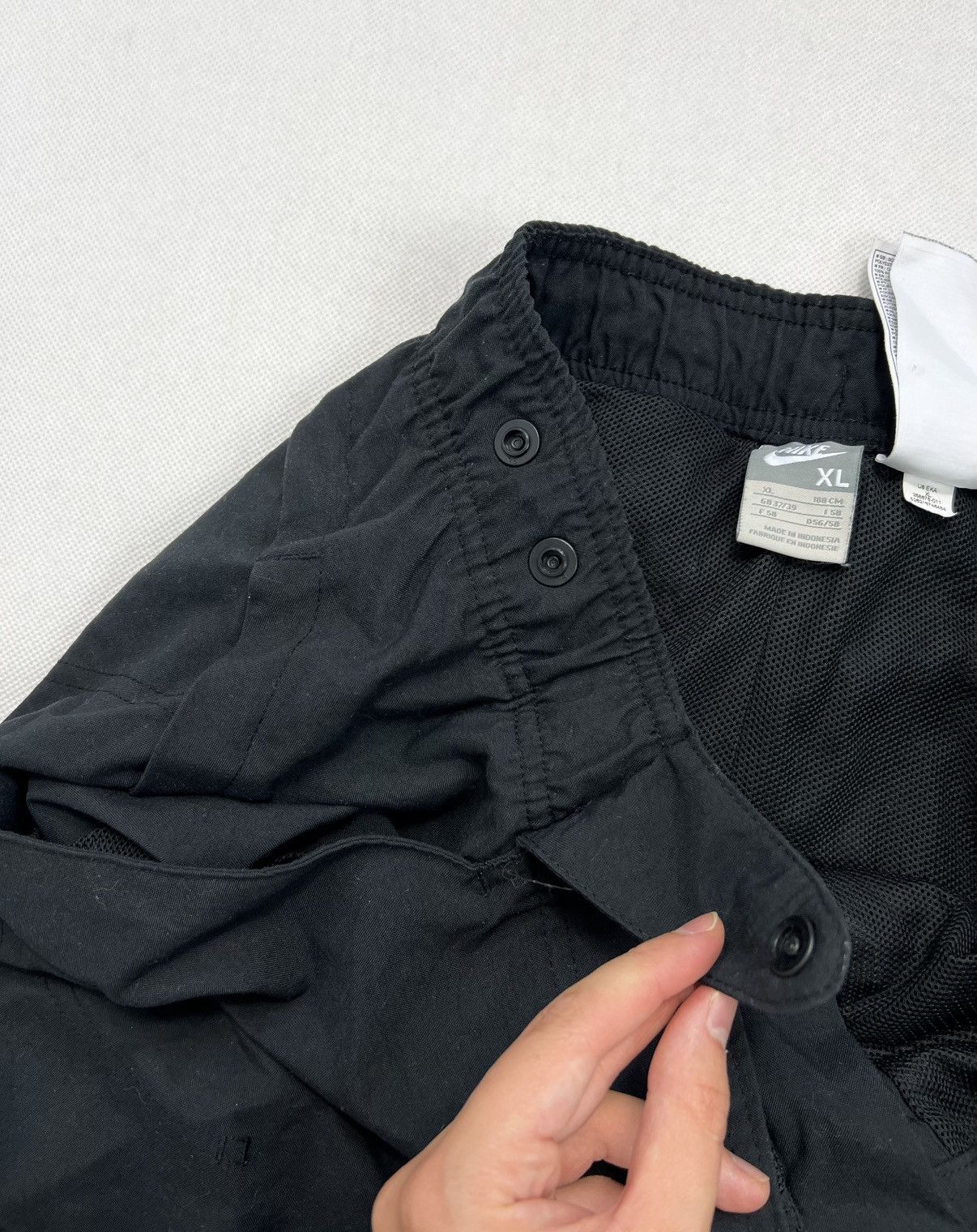 Nike Shorts Nike AIR Black Logo Vintage 00’s Y2K Size US 36 / EU 52 - 5 Thumbnail