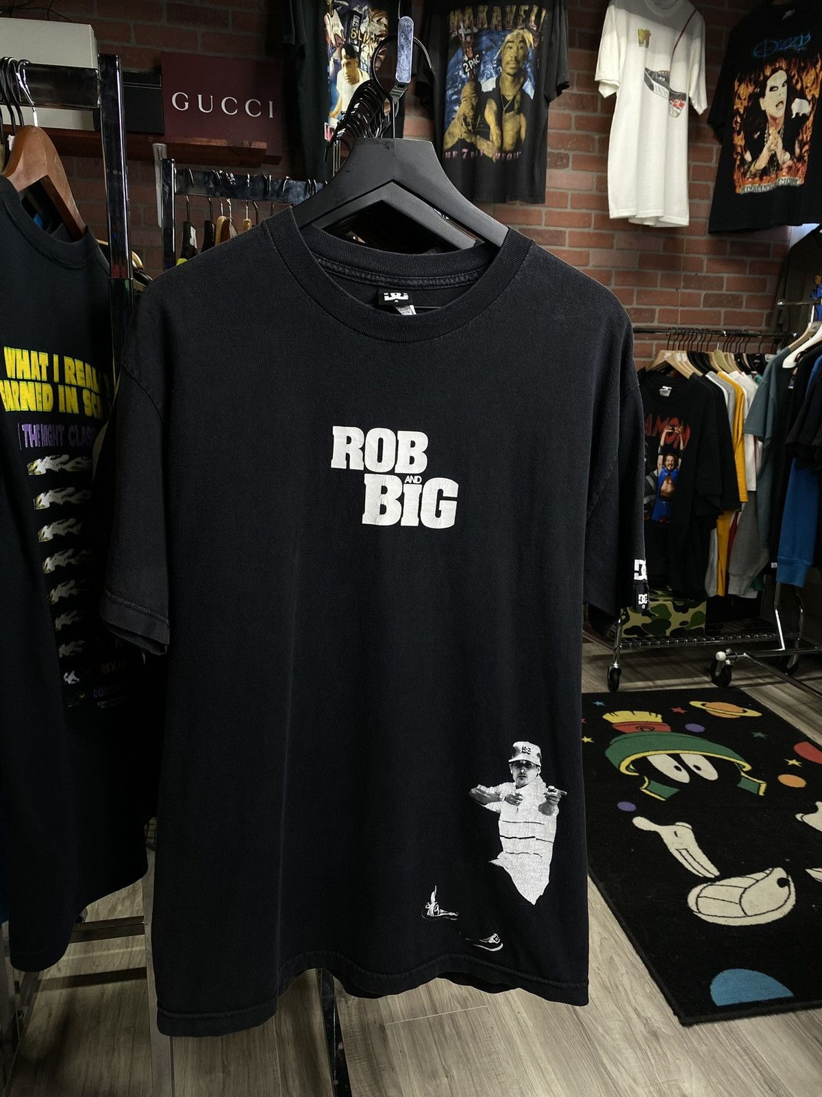Vintage Vintage DC Rob & Big Y2K T-Shirt Vtg MTV Tee XLarge Size US XL / EU 56 / 4 - 1 Thumbnail