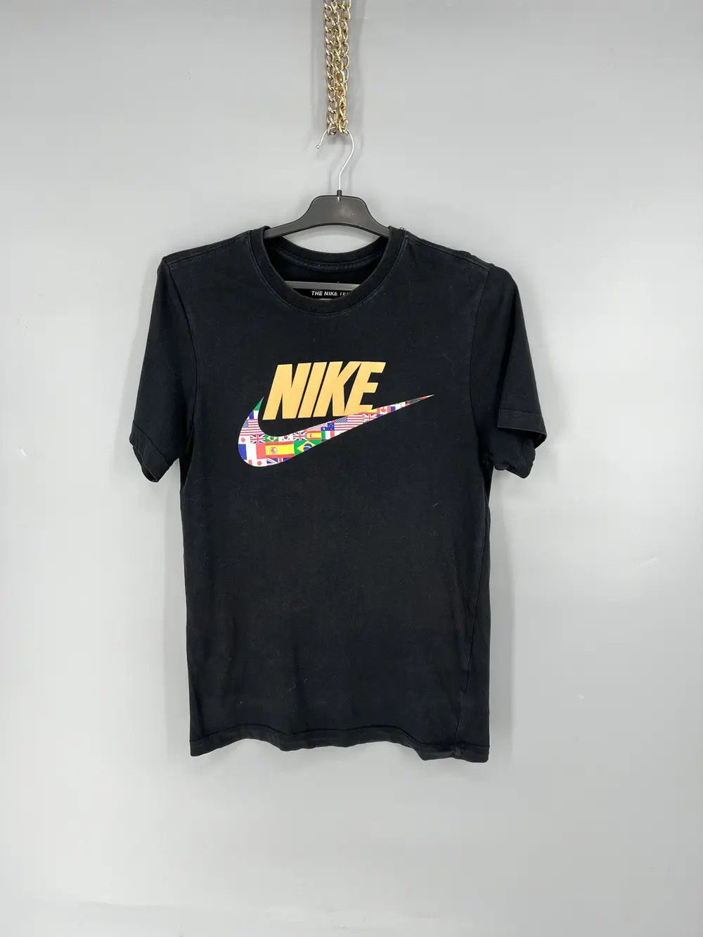Nike Vintage Y2K Nike "Mom" Center Swoosh Logo T-Shirt Size US M / EU 48-50 / 2 - 1 Thumbnail