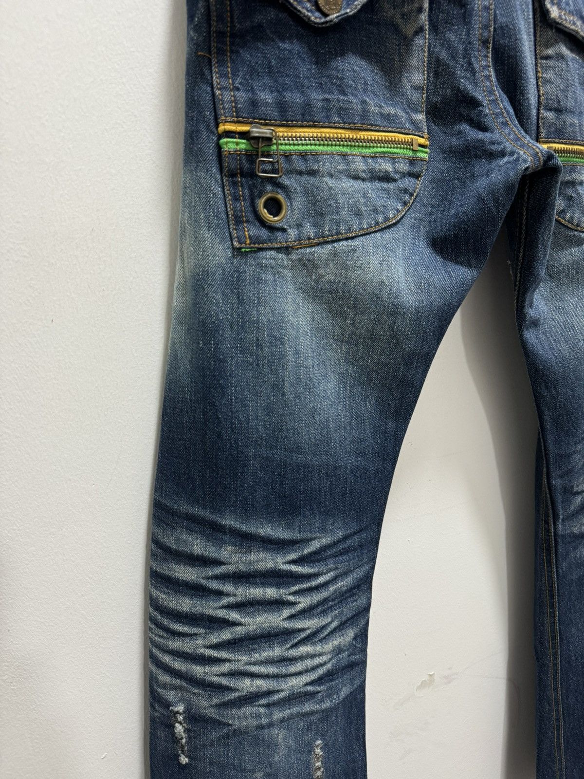 Japanese Brand JAPANESE DESIGN RIPPED WHISKERS FLARED LEG DISTRESSED JEANS Size US 29 - 16 Thumbnail