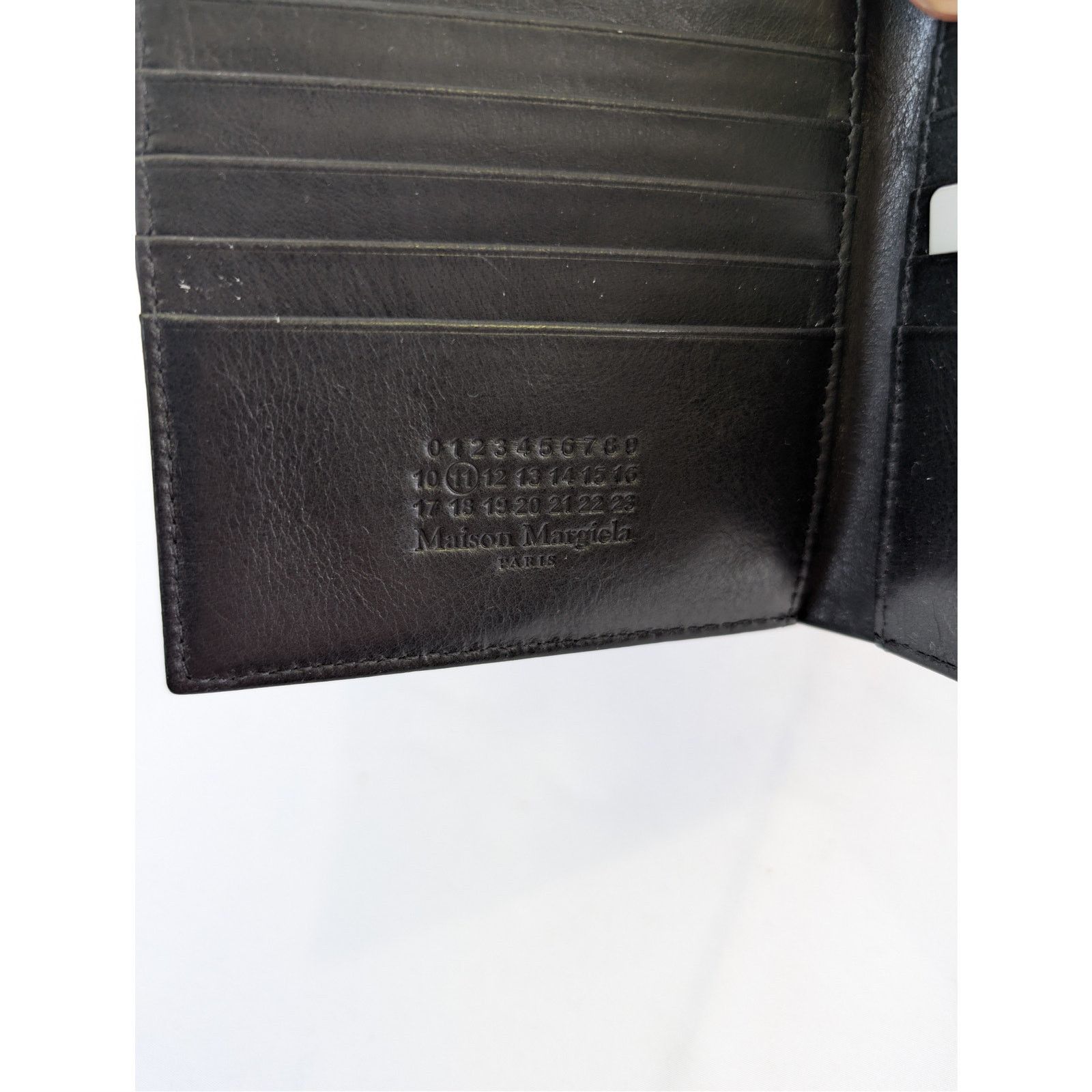 Maison Margiela o1rshd1 Size: OS / Bi-Fold Wallet Zippered / Multiple Slots Size ONE SIZE - 10 Thumbnail