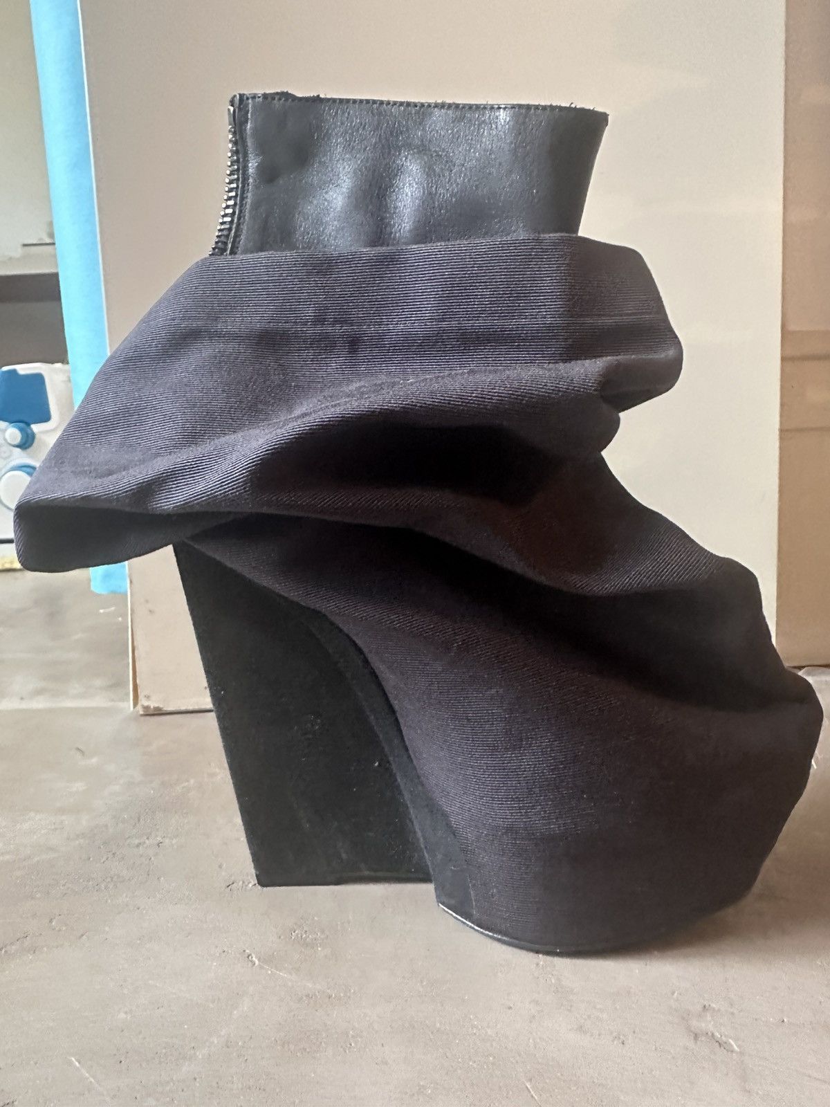 Gareth Pugh Avant-Garde Sculptural Platform Boots EU38 Gareth Pugh Size US 8 / IT 38 - 2 Thumbnail