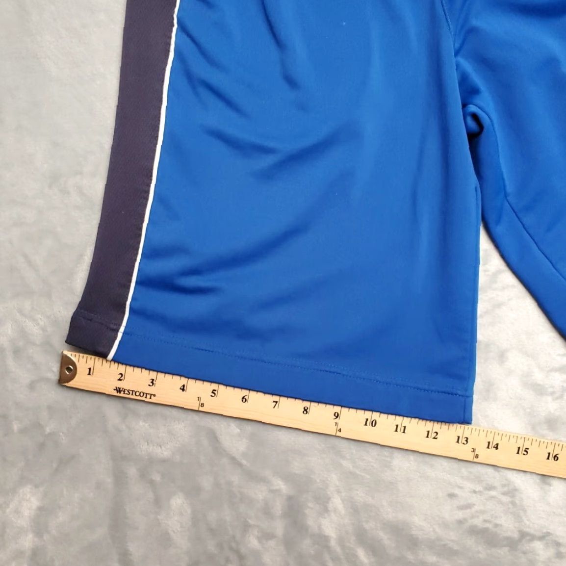Nike VINTAGE Nike Shorts Men M Blue Embroidered Basketball Drawstring Elastic 90s Y2K Size US 31 - 7 Thumbnail