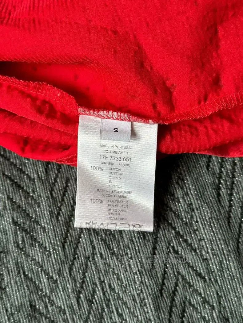 Givenchy Givenchy Red Big Hole Short Sleeve Size US S / EU 44-46 / 1 - 4 Thumbnail