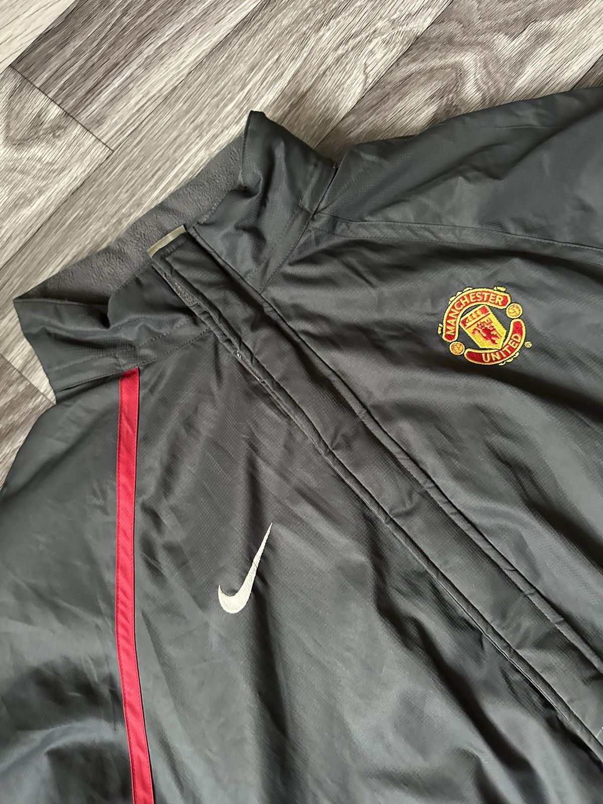 Nike Nike Manchester United Vintage 90s Puffer Jacket size XL Size US XL / EU 56 / 4 - 4 Thumbnail
