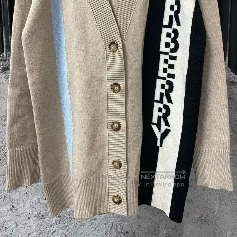 Burberry Burberry Color Block Wool Cardigan for Women. Size XS / US 0-2 / IT 36-38 - 4 Thumbnail
