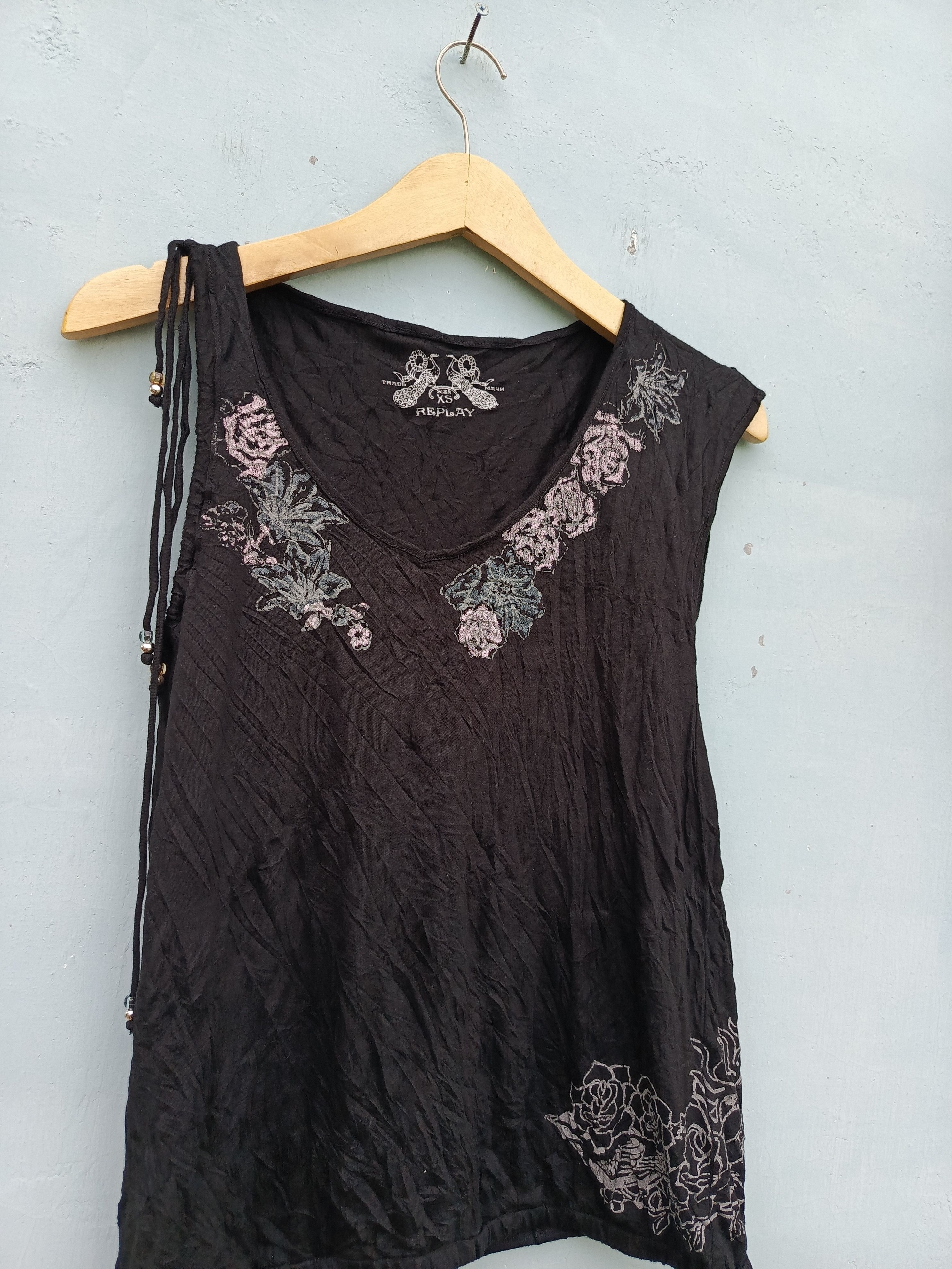 Japanese Brand Replay ros print sleeveless t-shirts Size XS / US 0-2 / IT 36-38 - 8 Thumbnail
