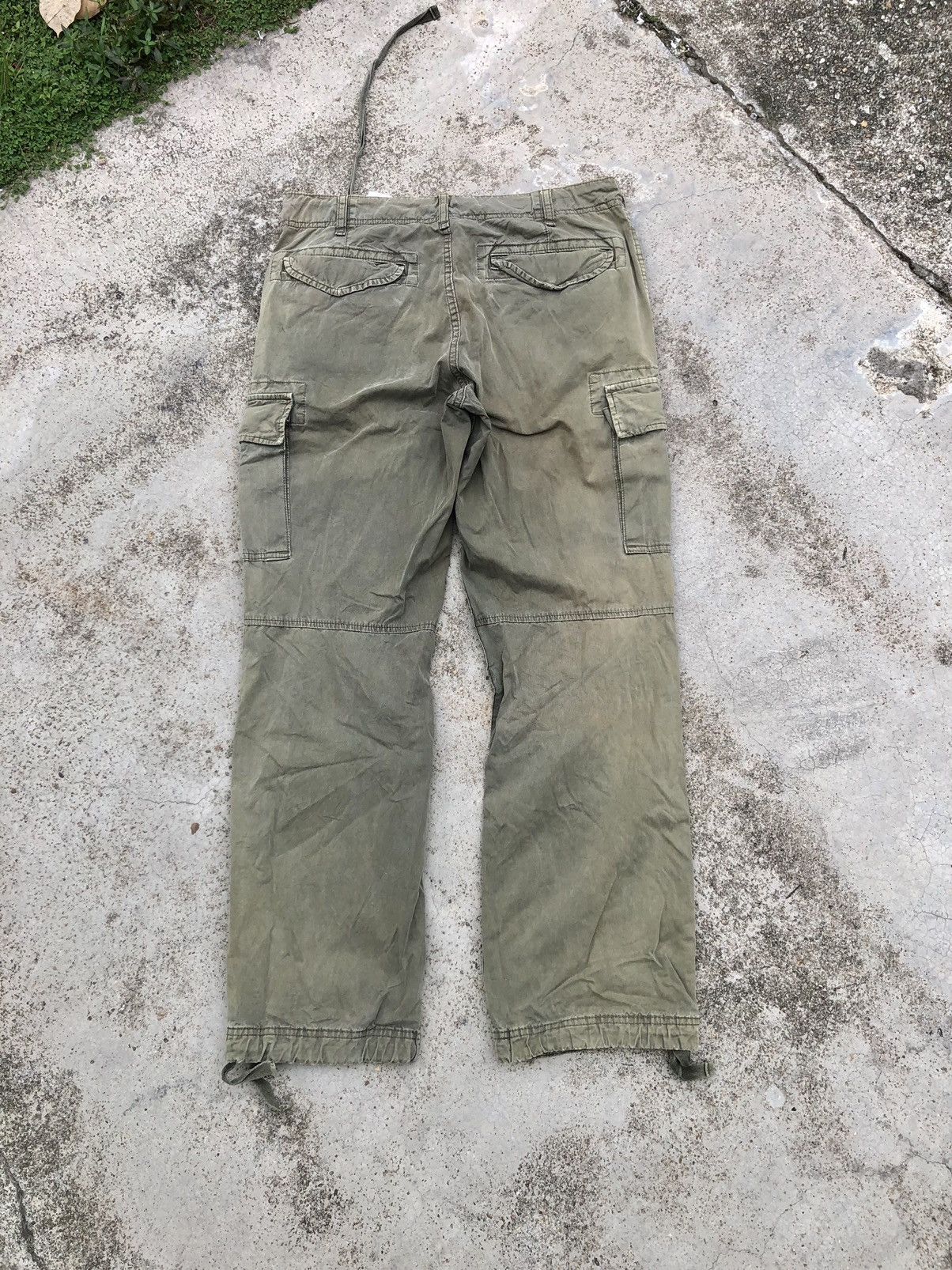 Uniqlo SUN FADED SIX POCKET CARGOPANT Size US 33 - 9 Thumbnail