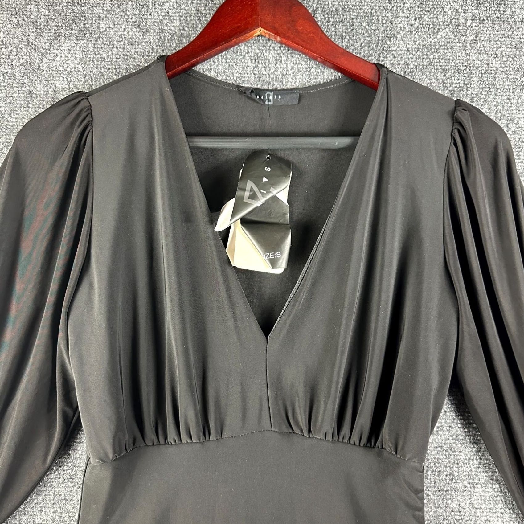 Vintage VINTAGE not present; 21 Saints Dress Womens S Black Knit V-Neck 3/4 Sleeve Lined NEW Size S / US 4 / IT 40 - 2 Thumbnail